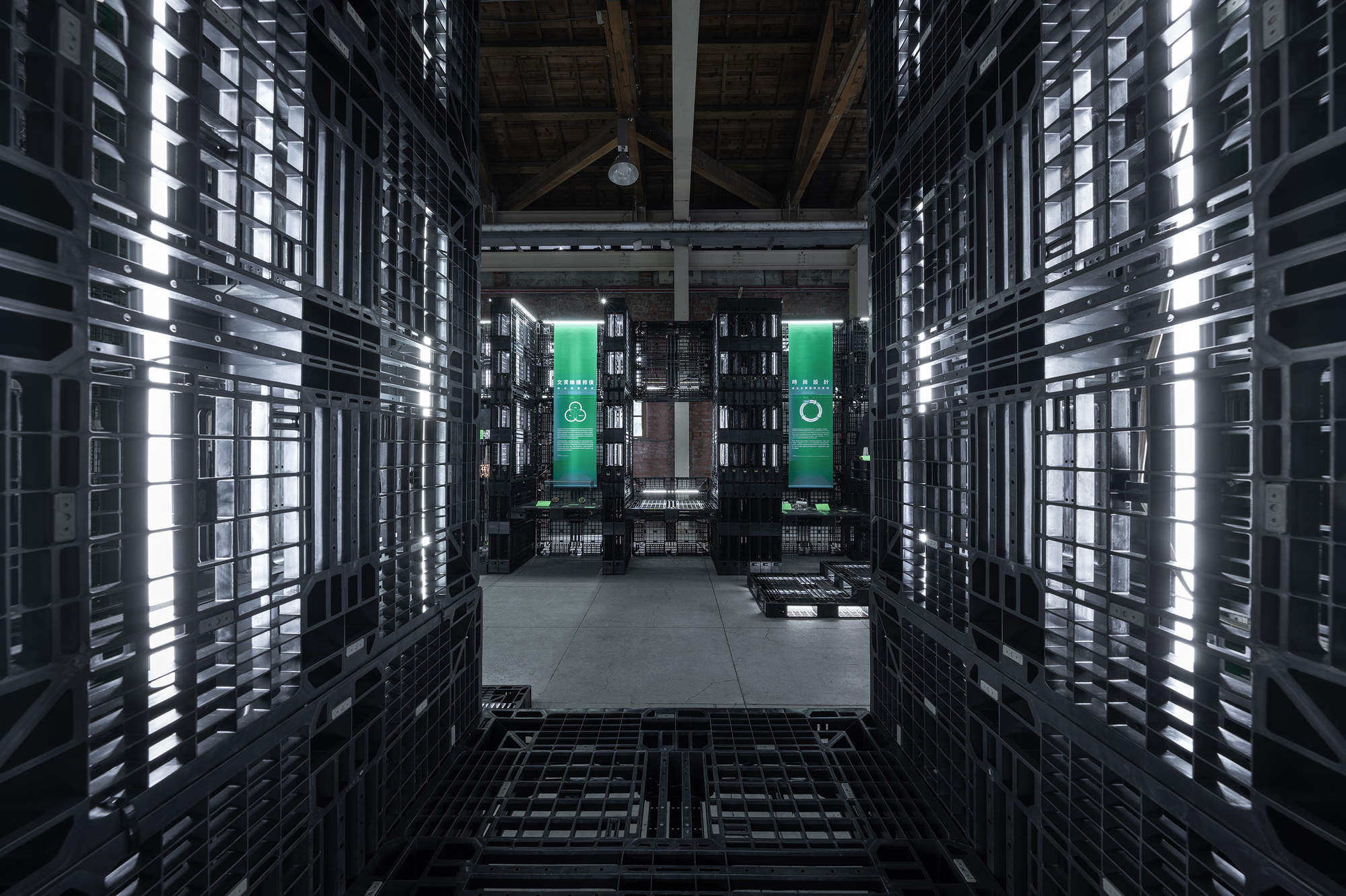 通往艺术的净零碳排放之路—— 碳减排主题展览 / Üroborus_studioLab