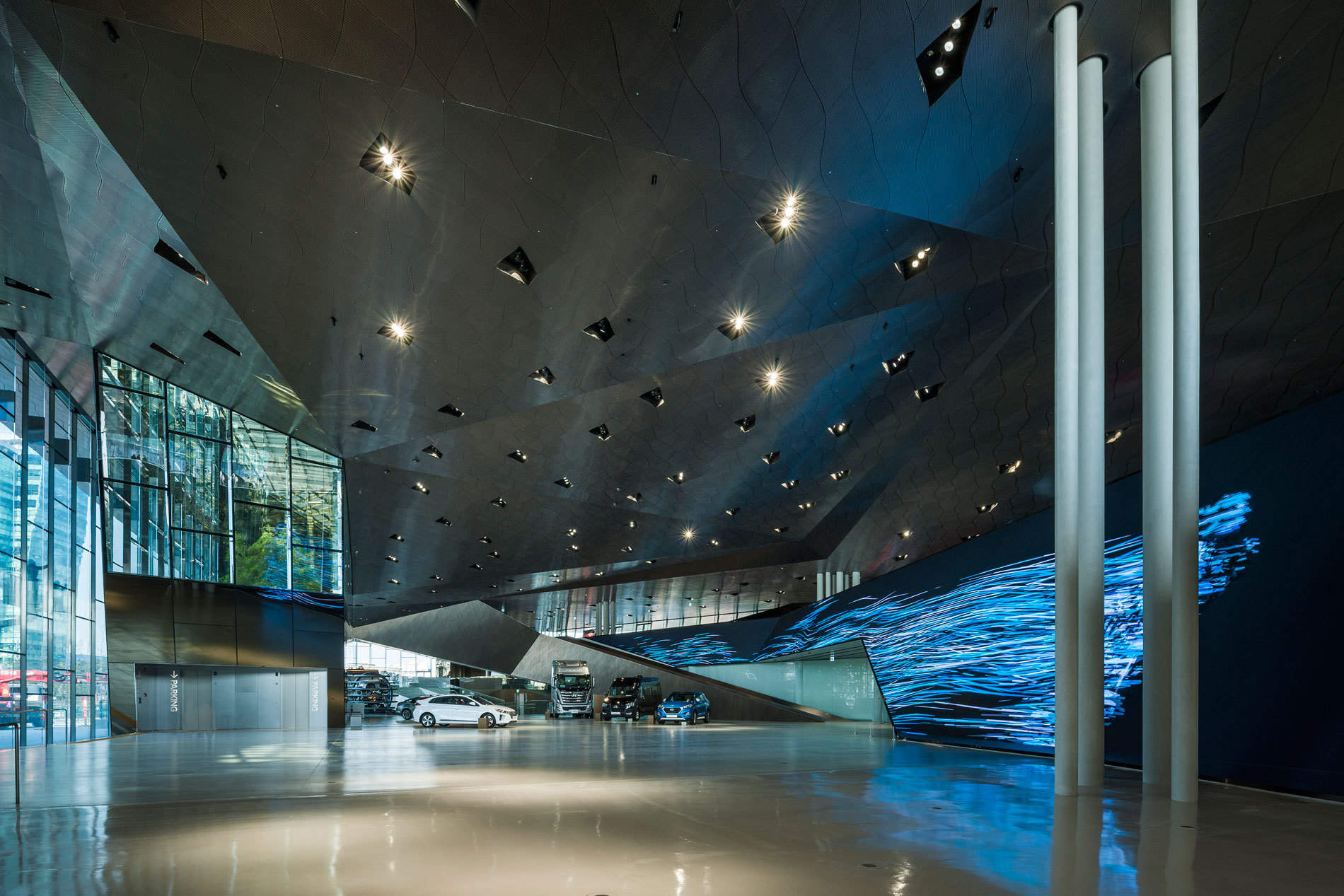 韩国高阳现代汽车文化中心 / ATELIER BRÜCKNER, Delugan Meissl Associated Architects