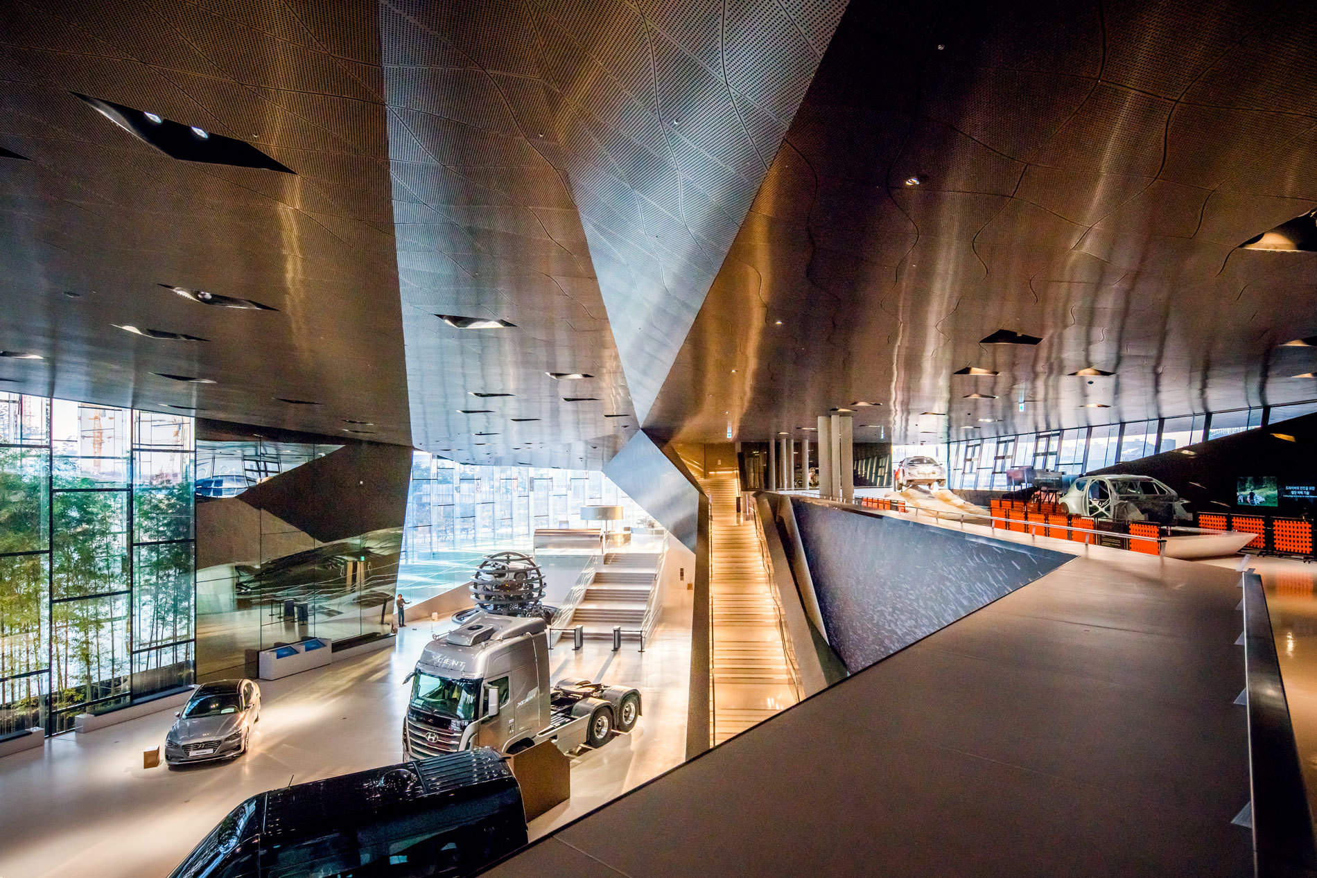 韩国高阳现代汽车文化中心 / ATELIER BRÜCKNER, Delugan Meissl Associated Architects