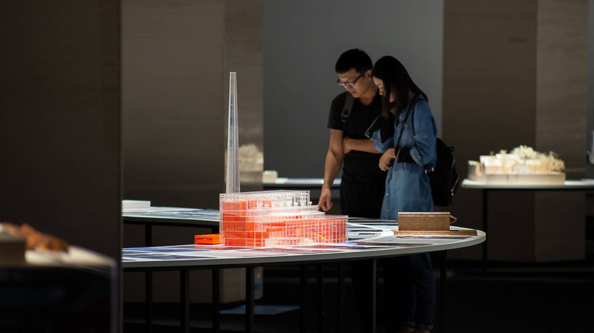 UED2015北京国际设计周展览：十年、十条媒体线索与一百名杰出的中国建筑师 / WAY Studio