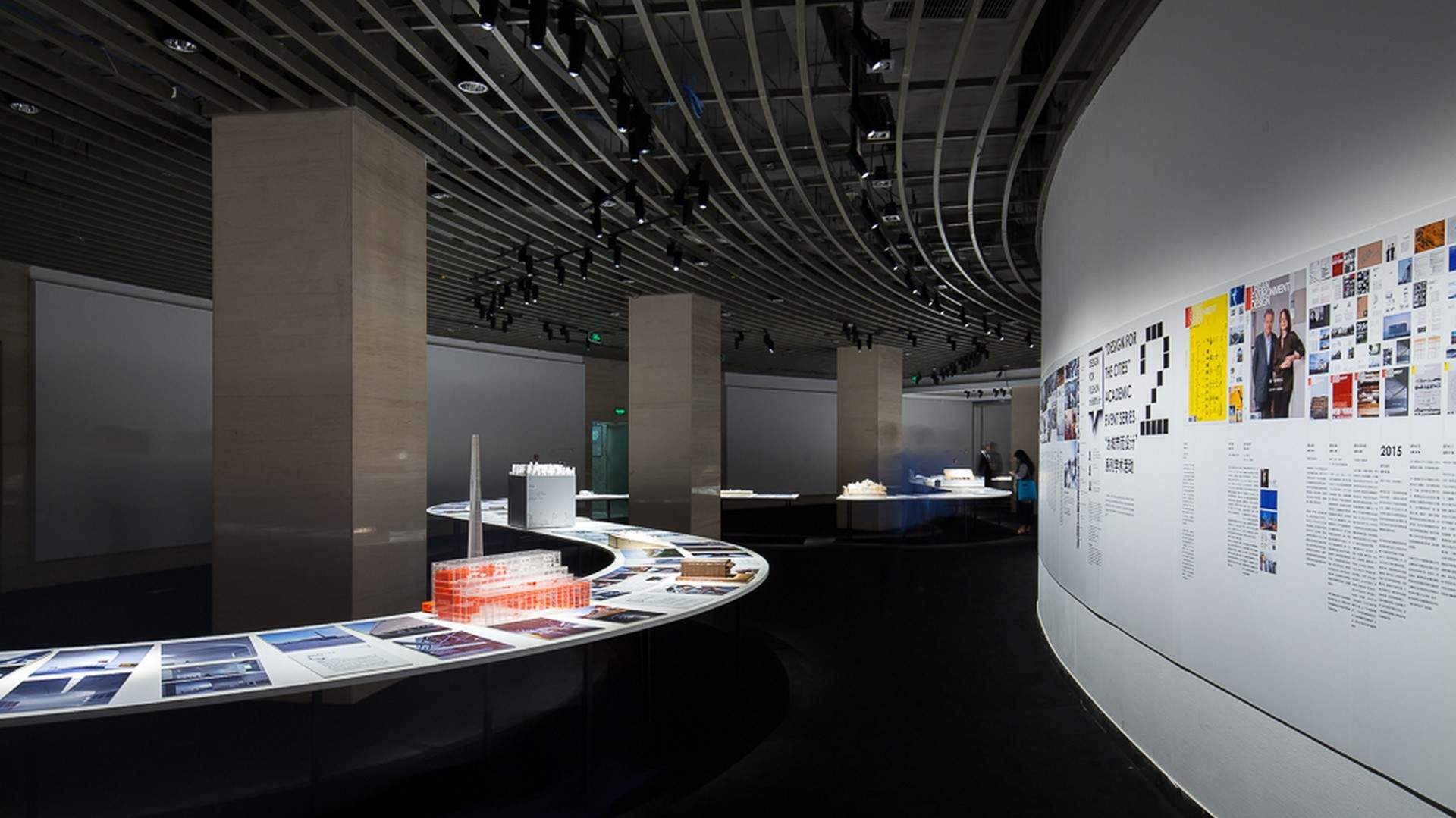 UED2015北京国际设计周展览：十年、十条媒体线索与一百名杰出的中国建筑师 / WAY Studio