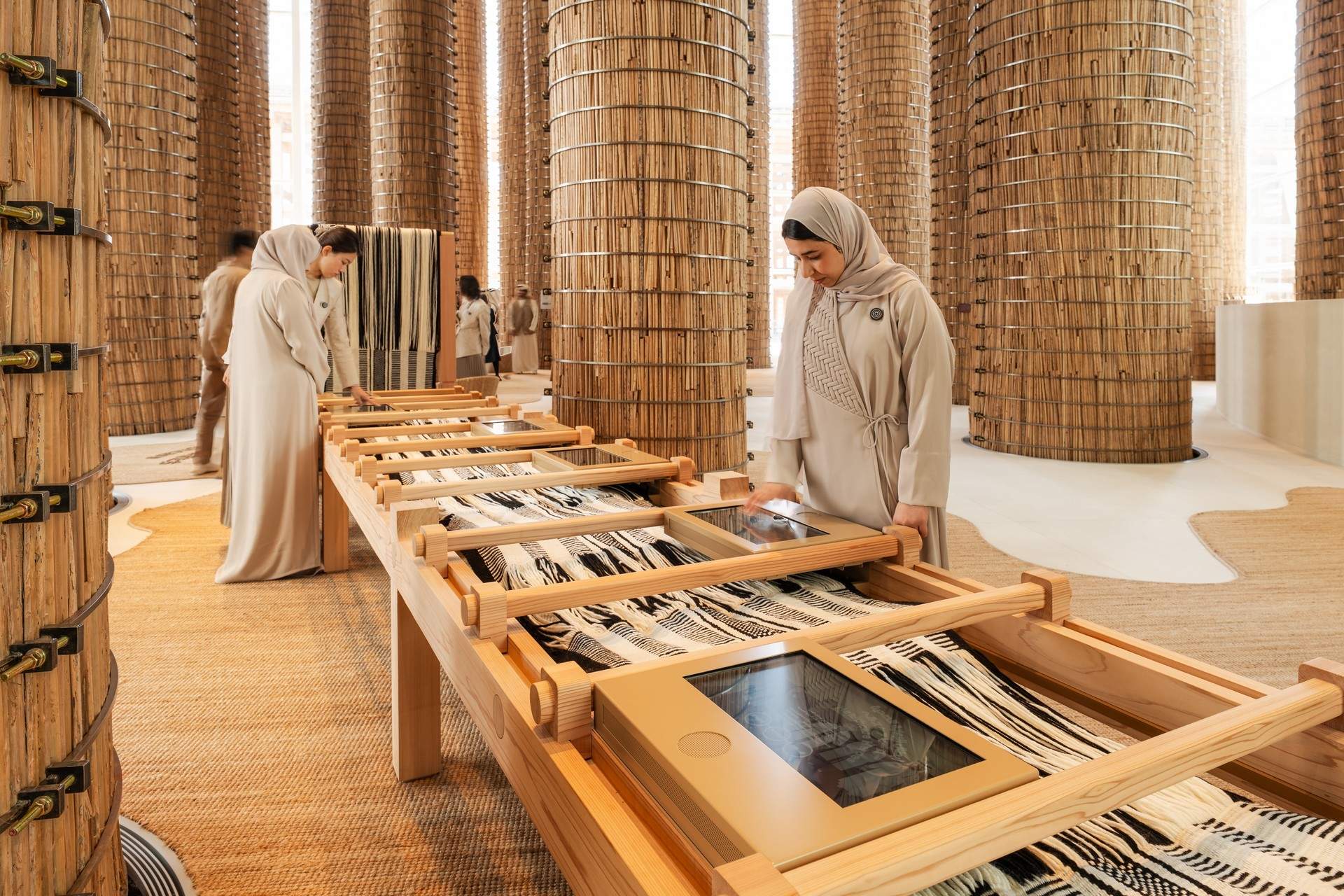 ATELIER BRÜCKNER × 四大极具影响力作品｜叙事与空间设计的极致融合