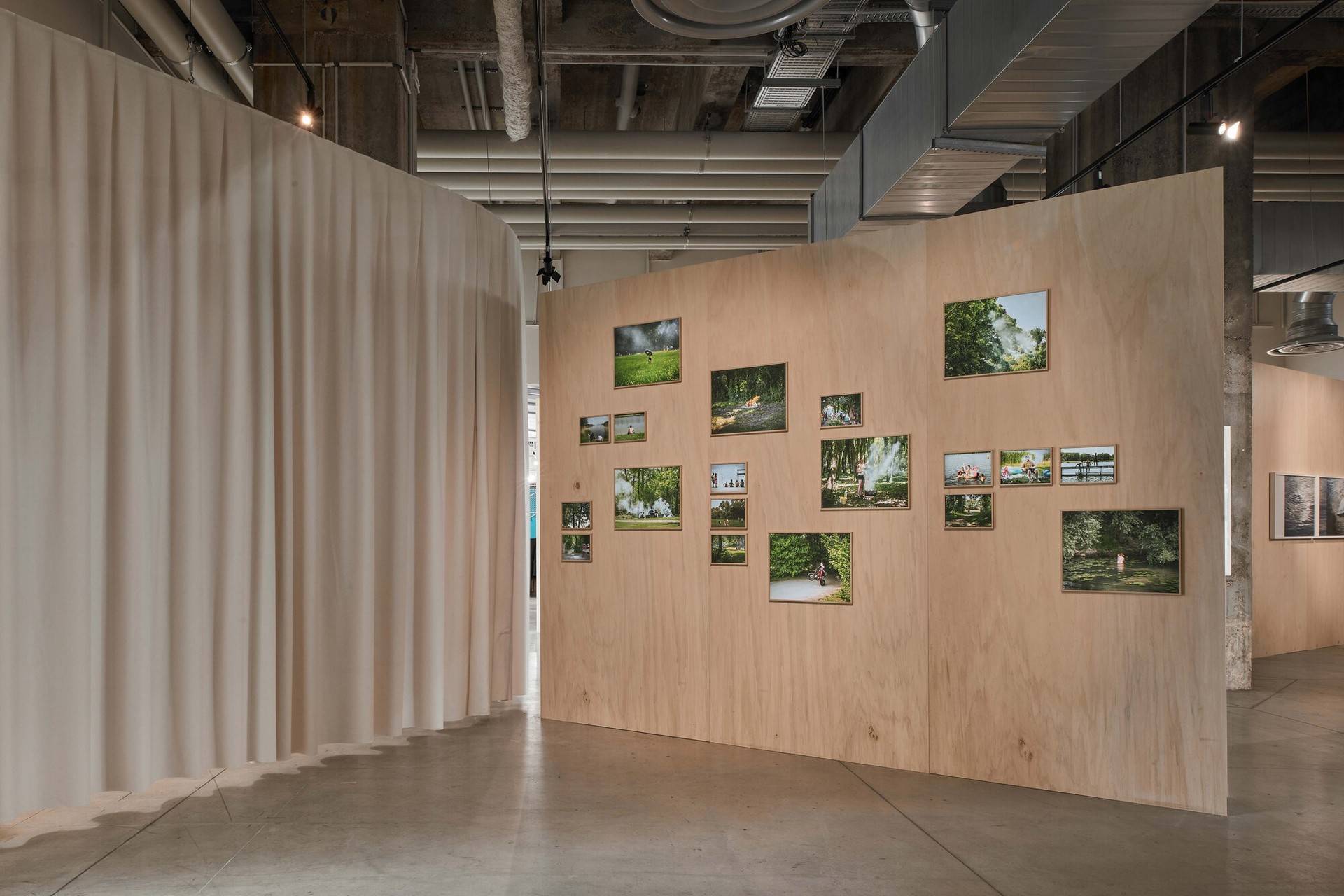 “致敬大巴黎都会区”展览 / Roll