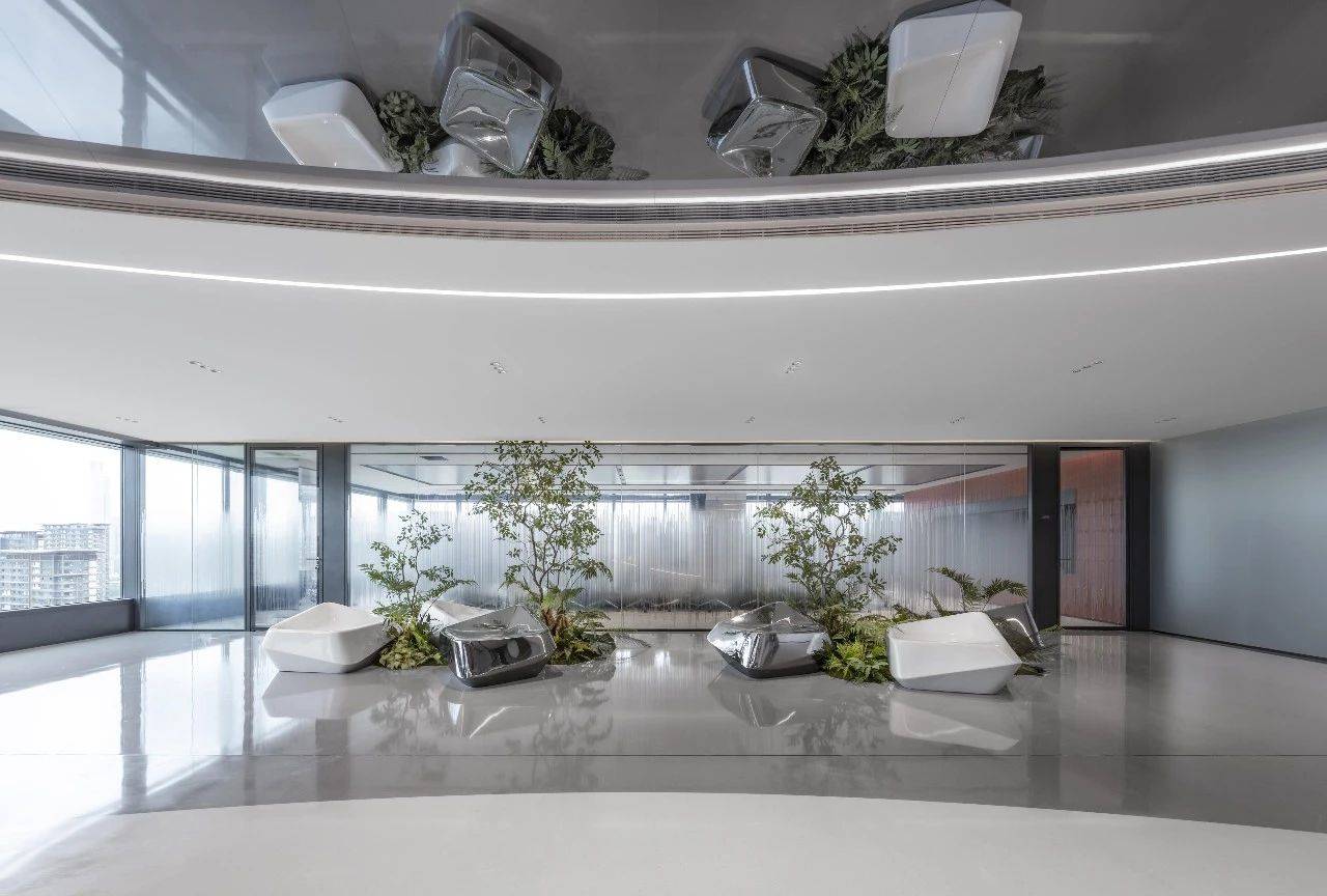 打破传统的四维场景重构：南京华润置地青年展厅室内设计 / 德国HPP建筑事务所