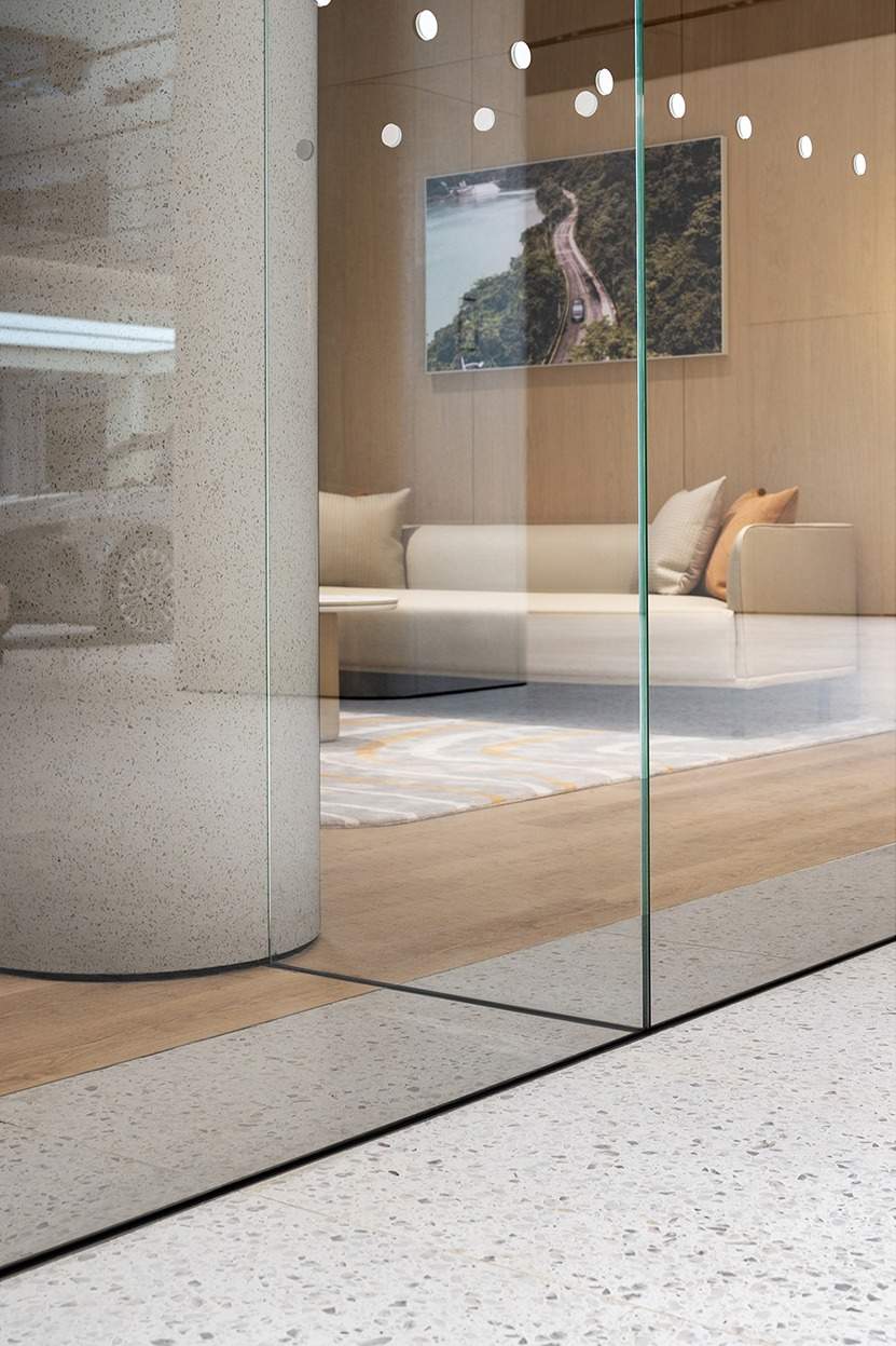 NIO HOUSE 深圳蔚来中心深业上城店 / MOC DESIGN