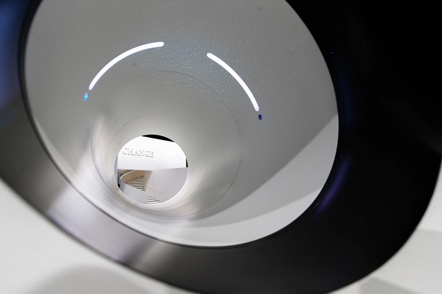 联影集团 - AI时代的未来医学影像展台 / E Studio 壹所设计工作室