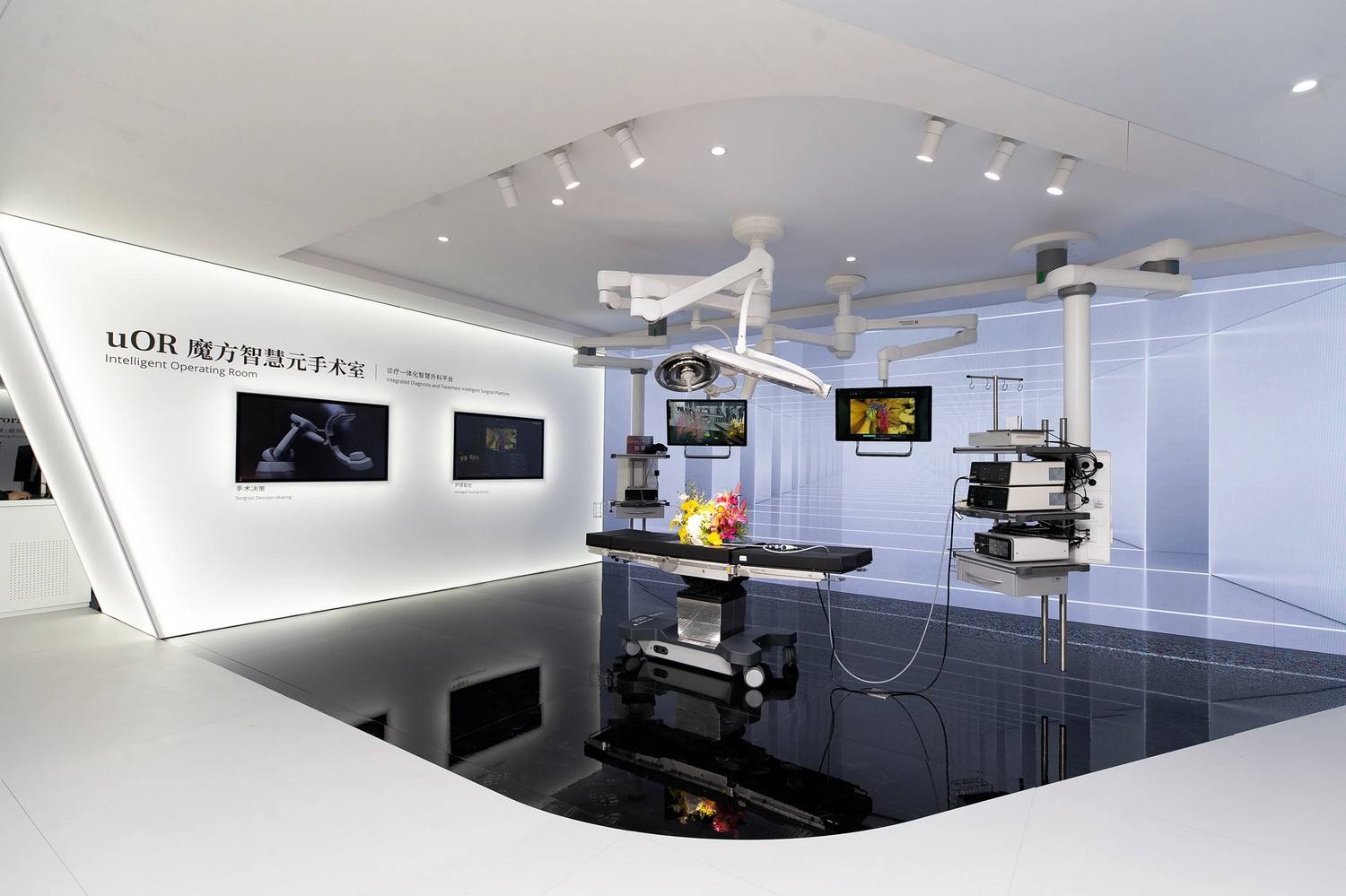 联影集团 - AI时代的未来医学影像展台 / E Studio 壹所设计工作室