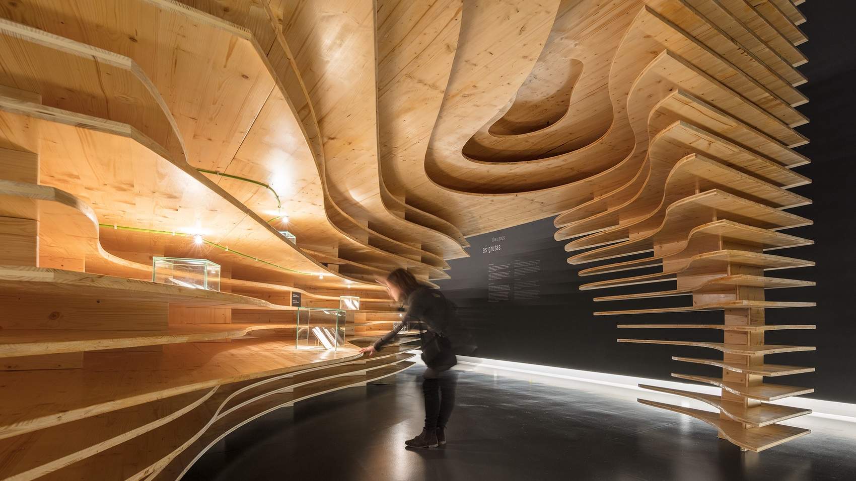 葡萄牙 莫拉巨石博物馆——以1:1实景模型作为展览结构​​ / P 06 studio