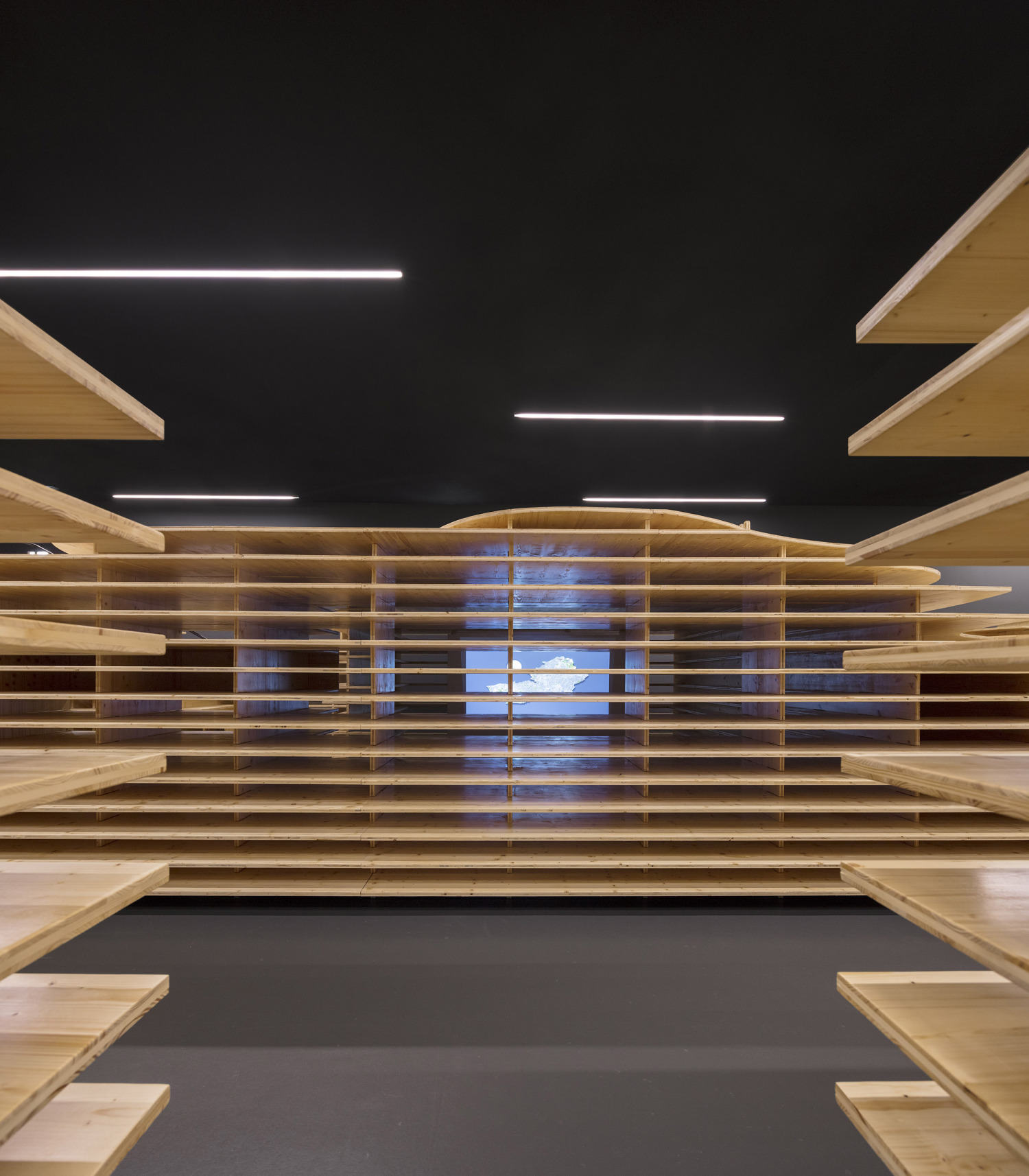 葡萄牙 莫拉巨石博物馆——以1:1实景模型作为展览结构​​ / P 06 studio