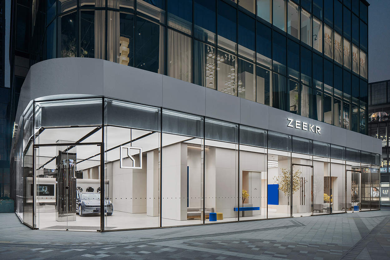 ZEEKR极氪中心·西安南湖金座店 - 在现代空间中体现古城魅力 / MOC DESIGN