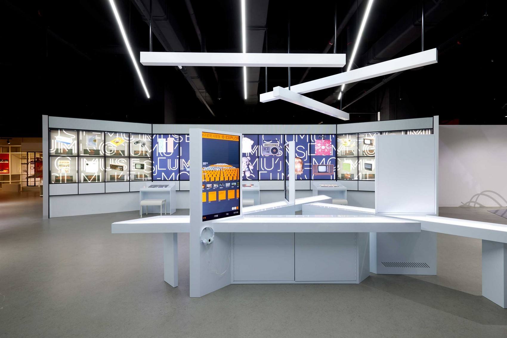 韩国首尔 G博物馆-互动图书馆 / Rebel9