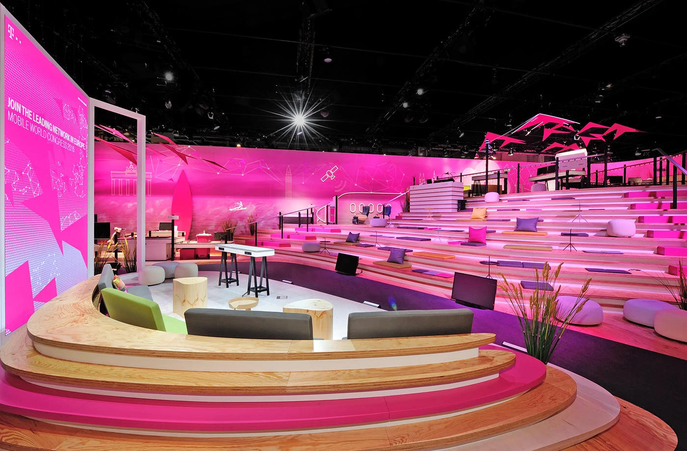 ▲阶梯演讲区 / Staircase Speech Area ©Mutabor