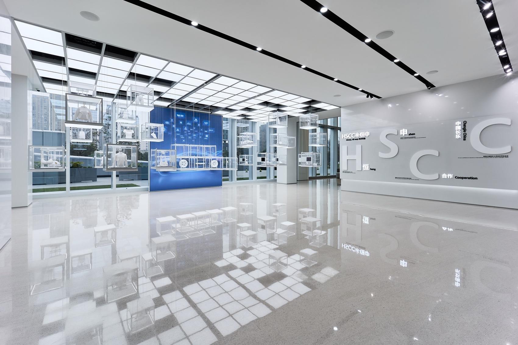 福州，恒申集团「大隐于市」体验中心：32组升降盒子解构化工产业隐形脉络 / VAVESTUDIO