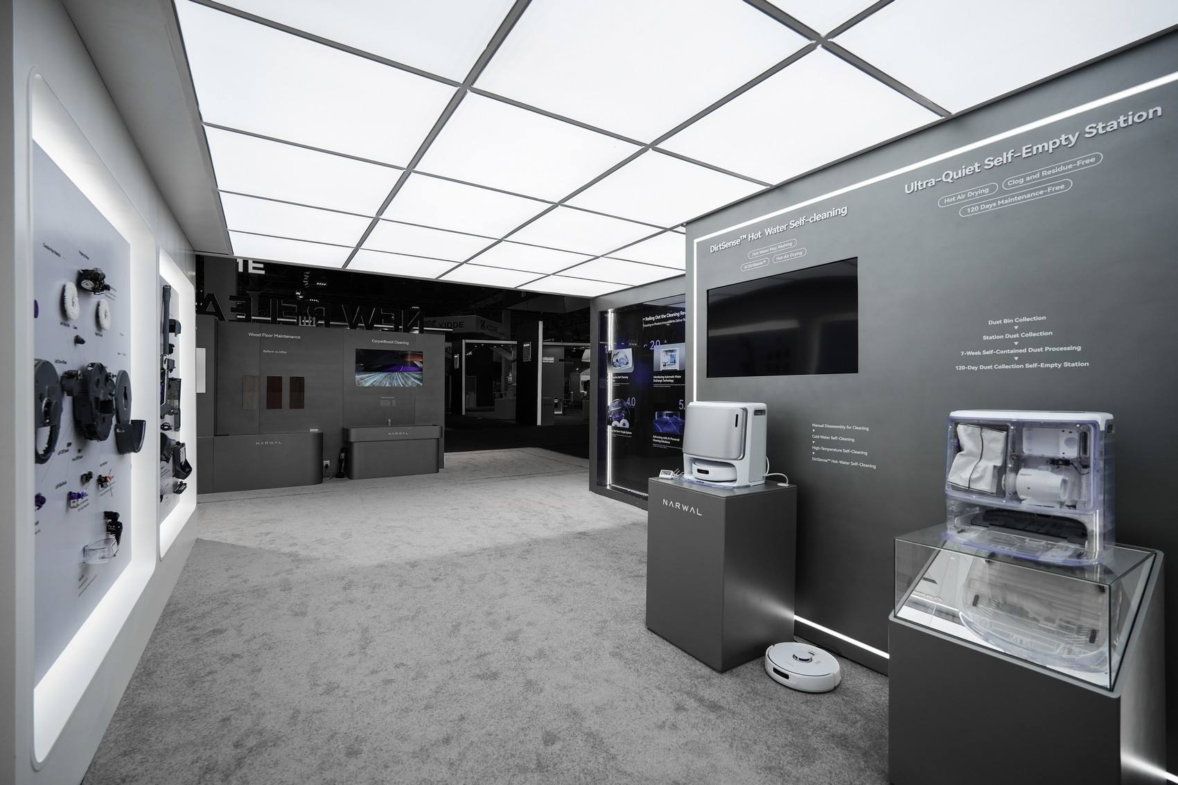 拉斯维加斯CES2025 NARWAL云鲸展台 / FORMS方世