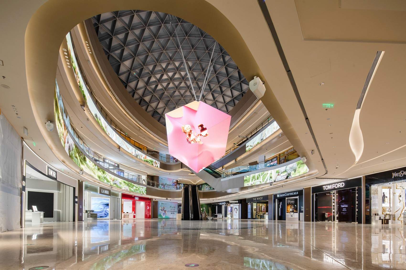 生命花园·芬芳季风 - cdf三亚国际免税城裸眼3D交互影像 / 某集体MOUJITI ART+TECH