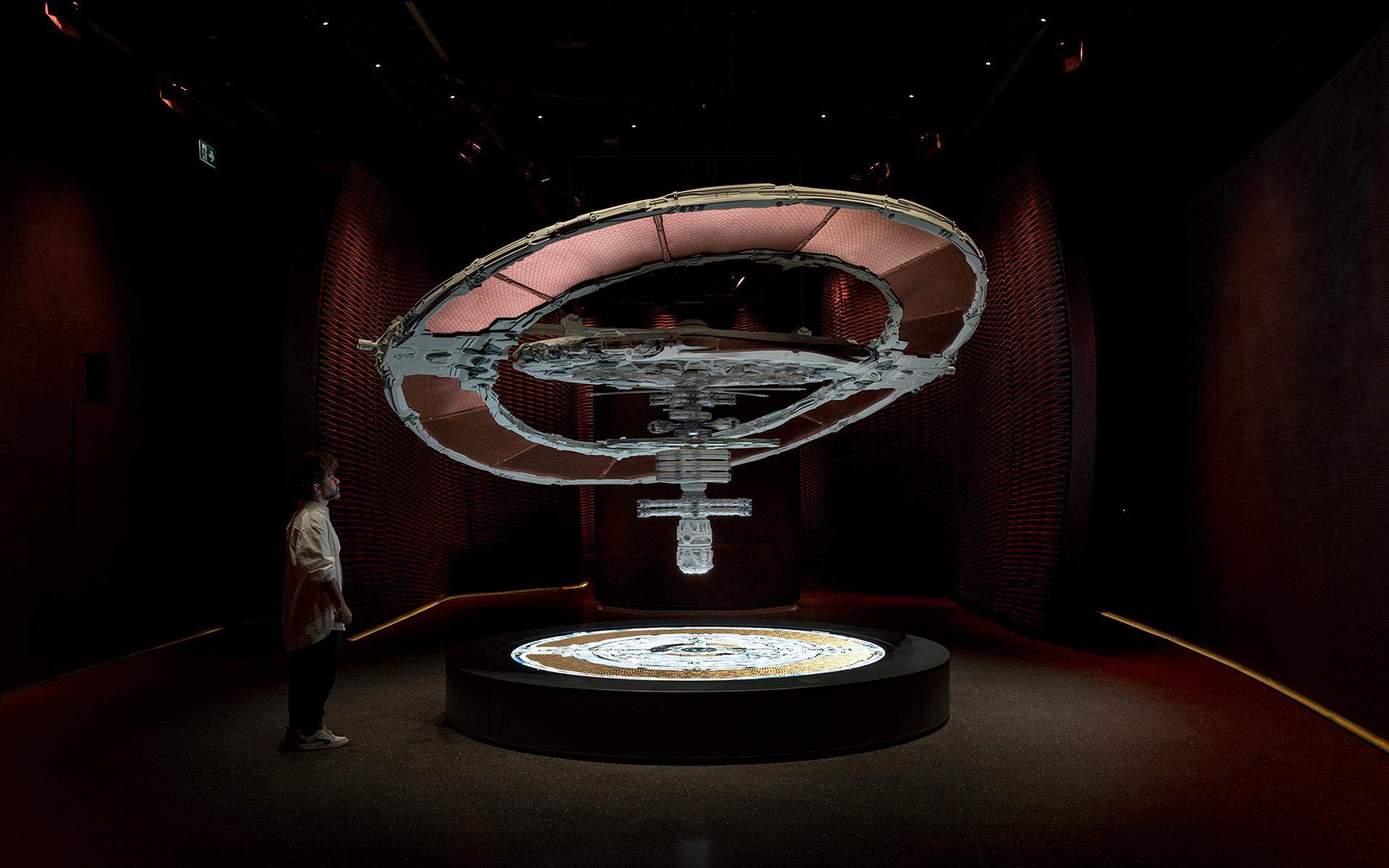 ATELIER BRÜCKNER × 四大极具影响力作品｜叙事与空间设计的极致融合