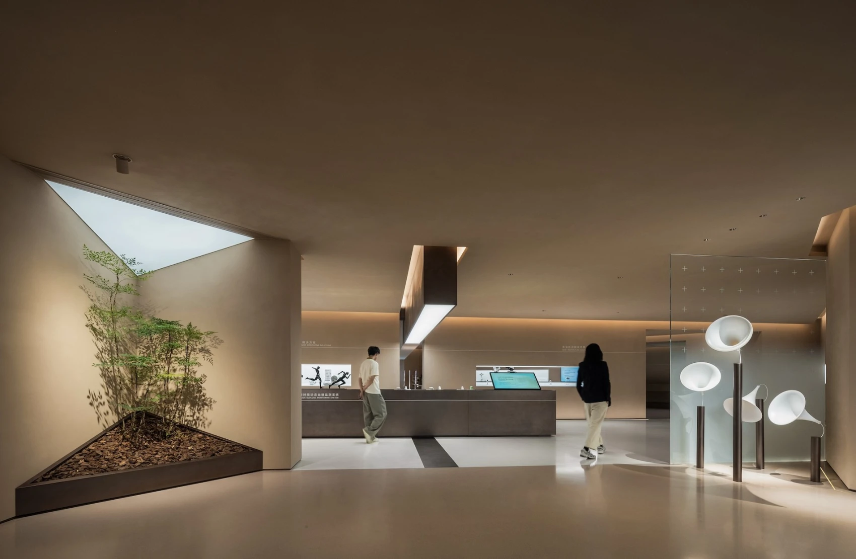 一座工业设计的美术馆 - 鱼跃集团展厅 / VAVE STUDIO