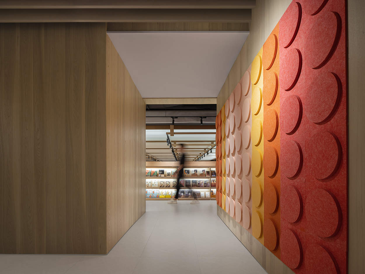 覔书店“以公共剧场为引，构筑文化型共享社区”，广州黄埔大悦汇店 / MOC DESIGN