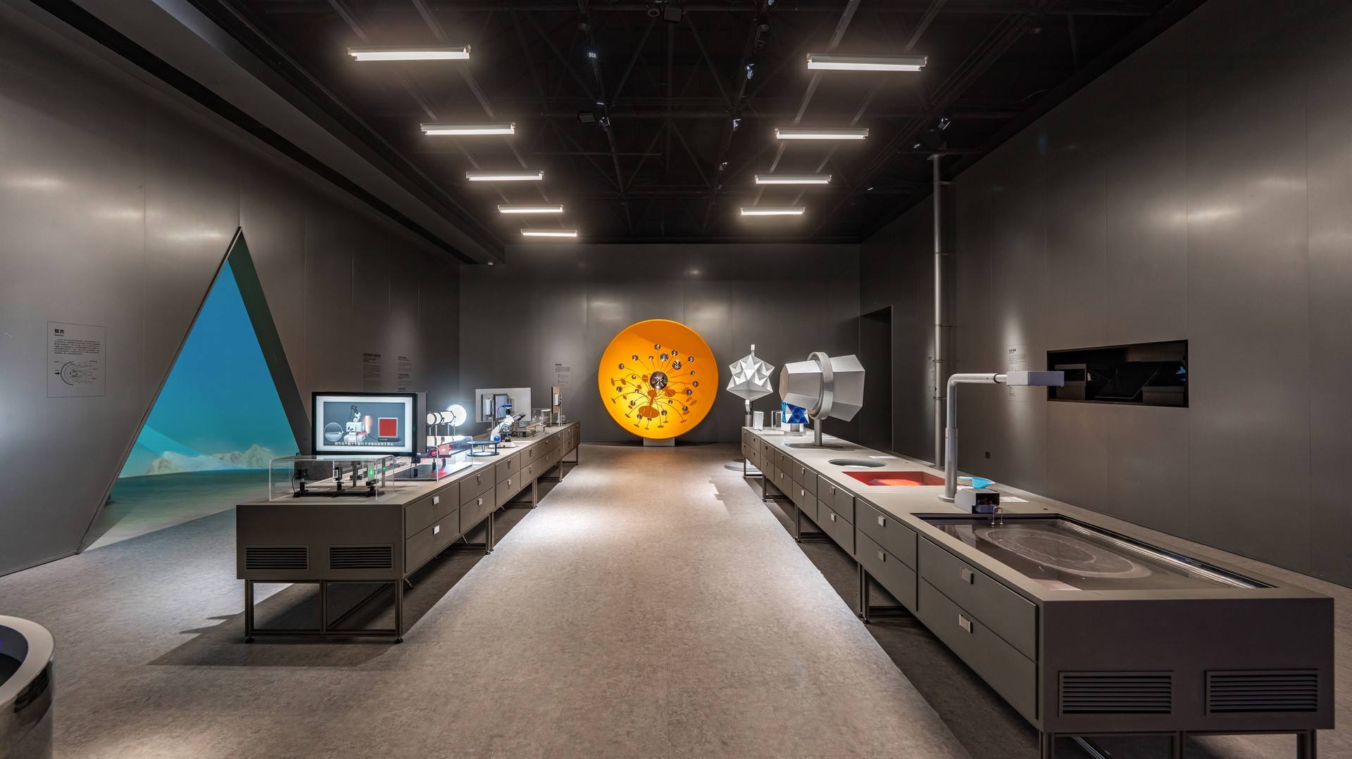 科学与艺术的交织 - 合肥现代科技馆 / VAVESTUDIO