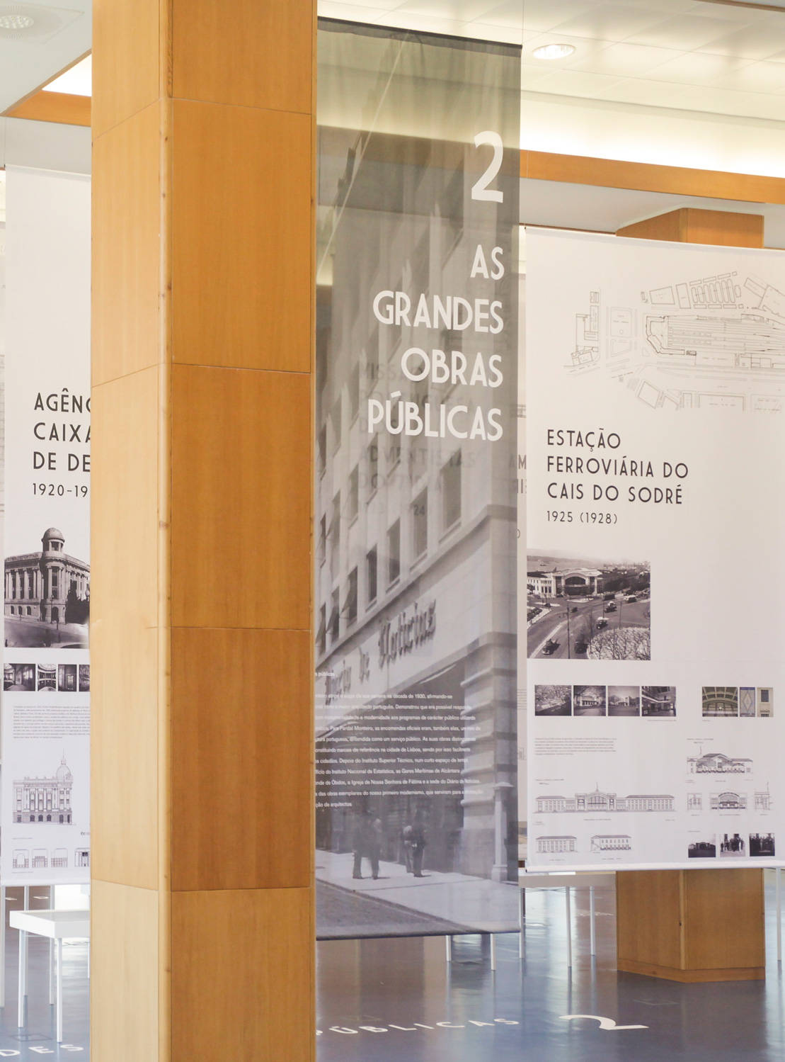 里斯本周活动中的临时展览“Porfírio Pardal Monteiro – 里斯本建筑师”项目 / P06 studio