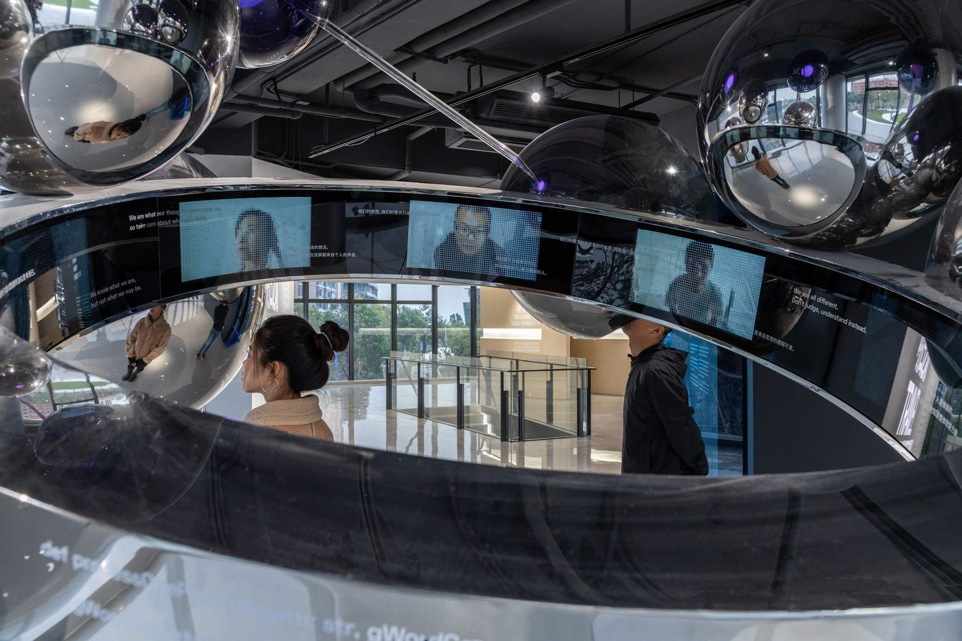 珠海金山软件园展厅，金山创想馆 - 明日之城展 / 直径叙事设计