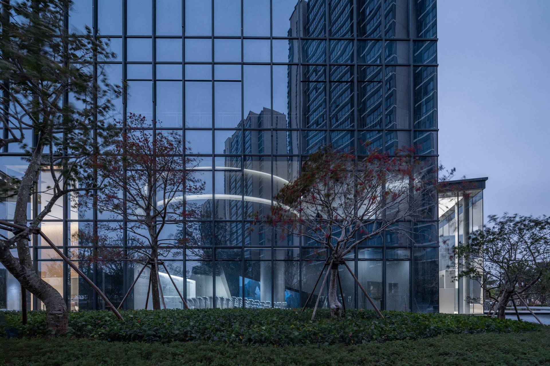 珠海金山软件园展厅，金山创想馆 - 明日之城展 / 直径叙事设计