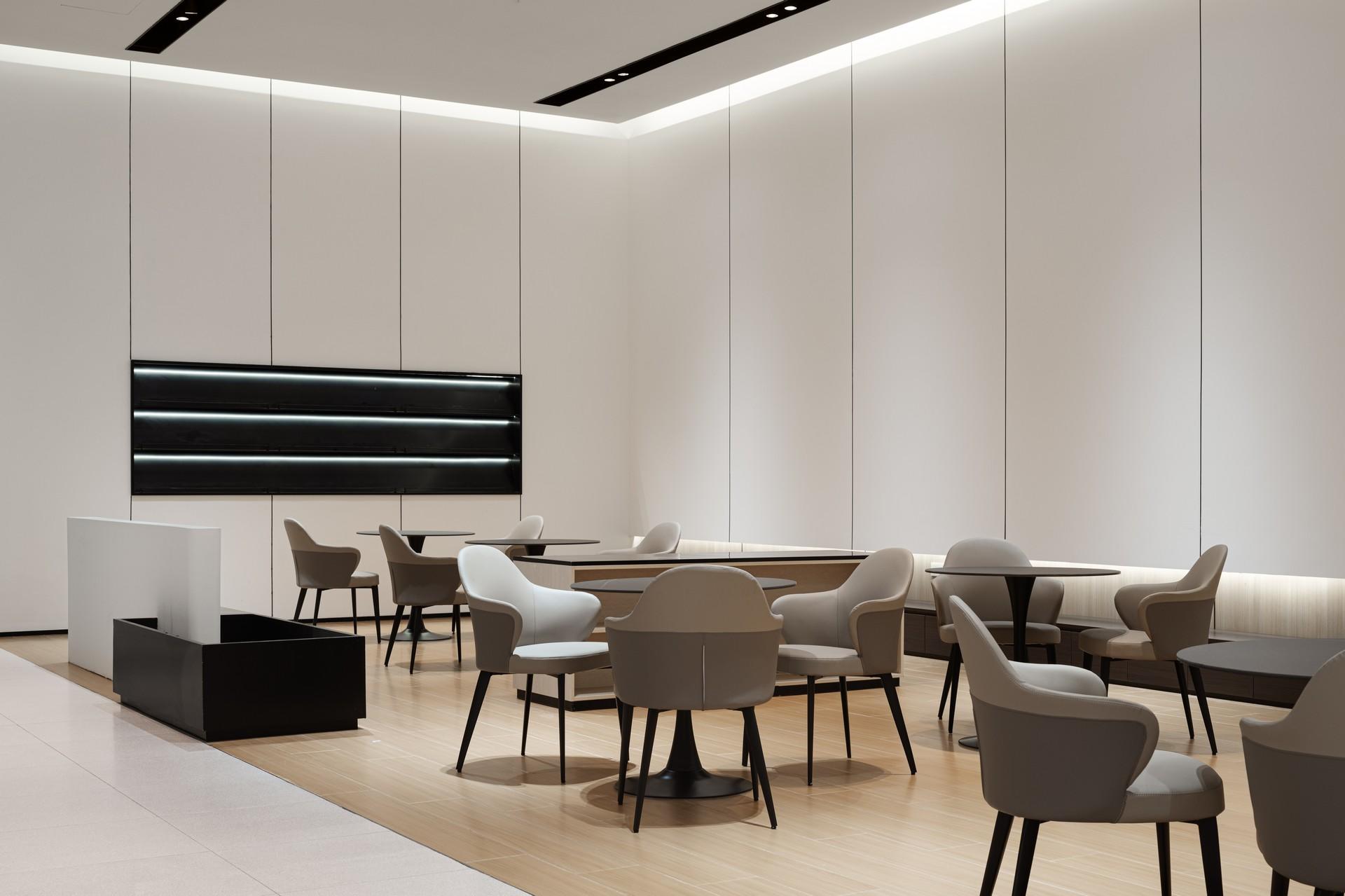 长沙比亚迪仰望汽车超级旗舰中心店 / FORMS方世