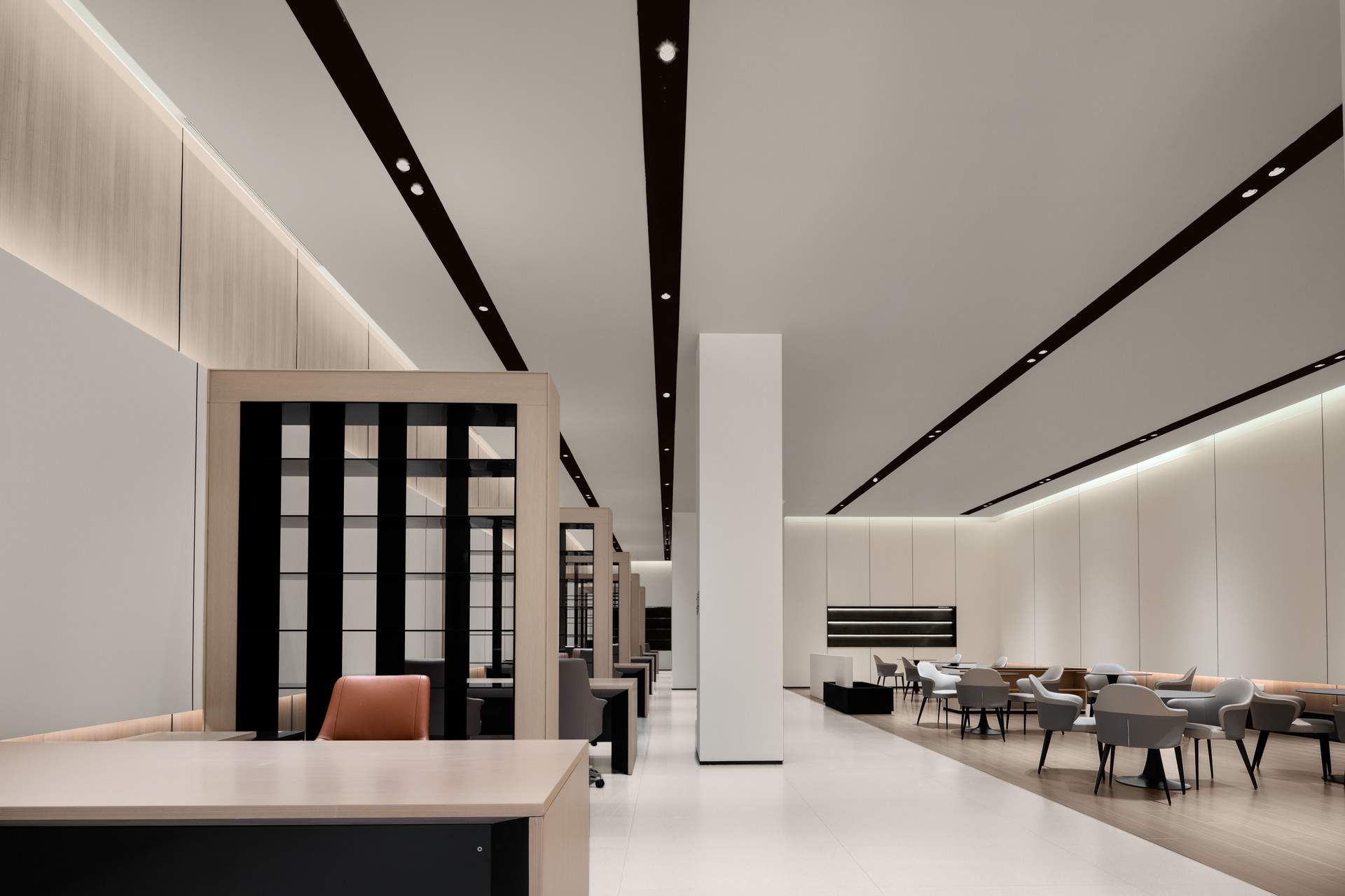 长沙比亚迪仰望汽车超级旗舰中心店 / FORMS方世