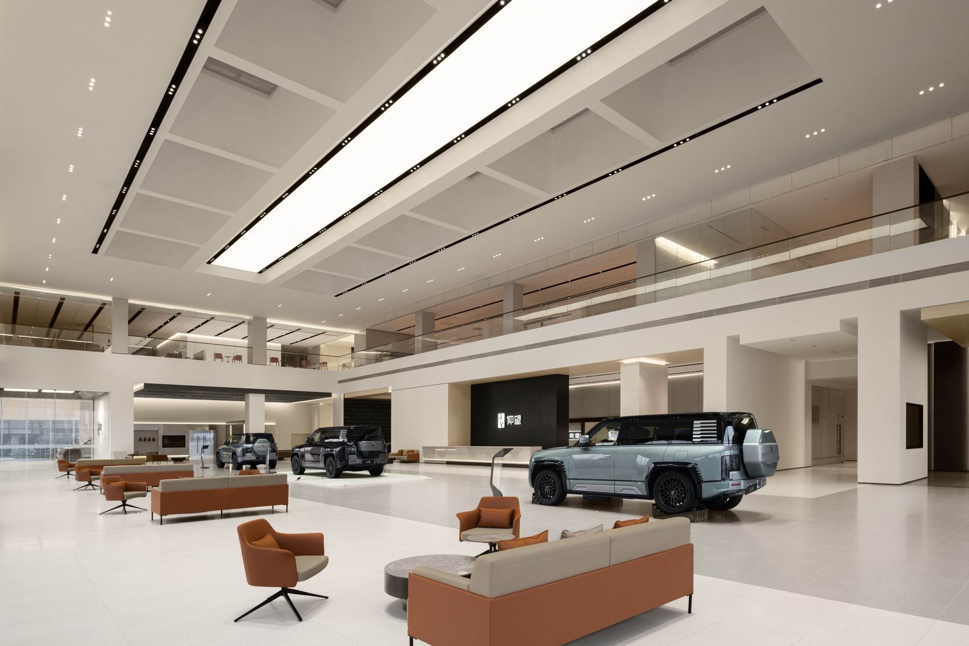 长沙比亚迪仰望汽车超级旗舰中心店 / FORMS方世