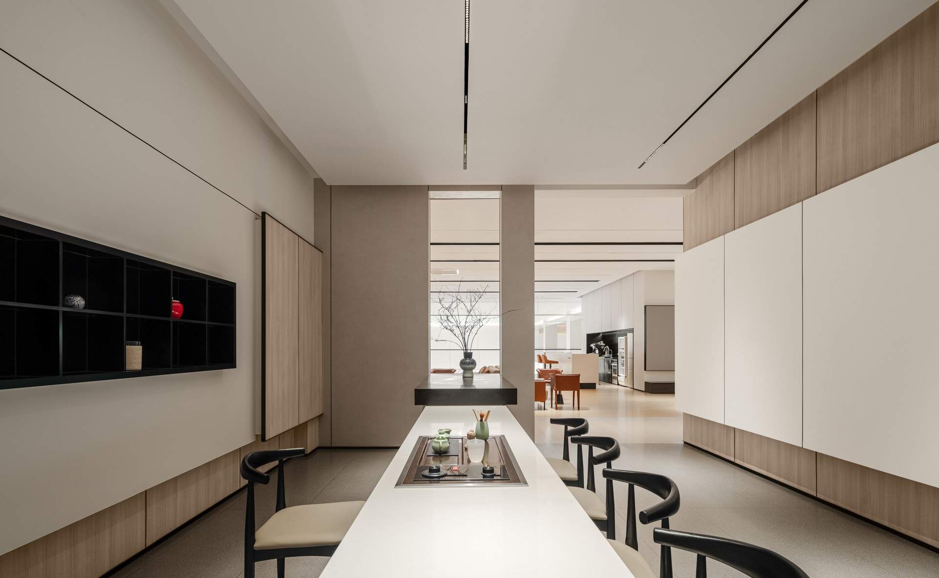 长沙比亚迪仰望汽车超级旗舰中心店 / FORMS方世