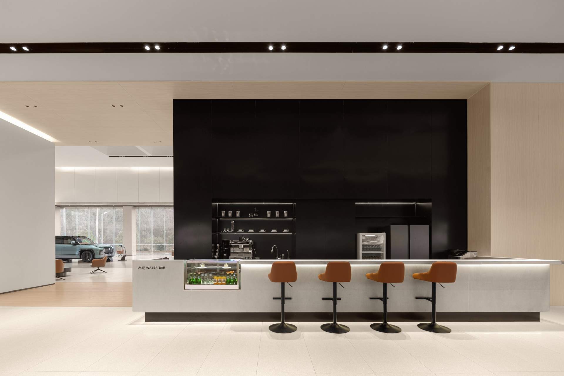 长沙比亚迪仰望汽车超级旗舰中心店 / FORMS方世