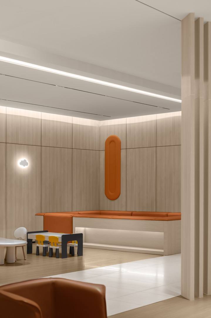 长沙比亚迪仰望汽车超级旗舰中心店 / FORMS方世