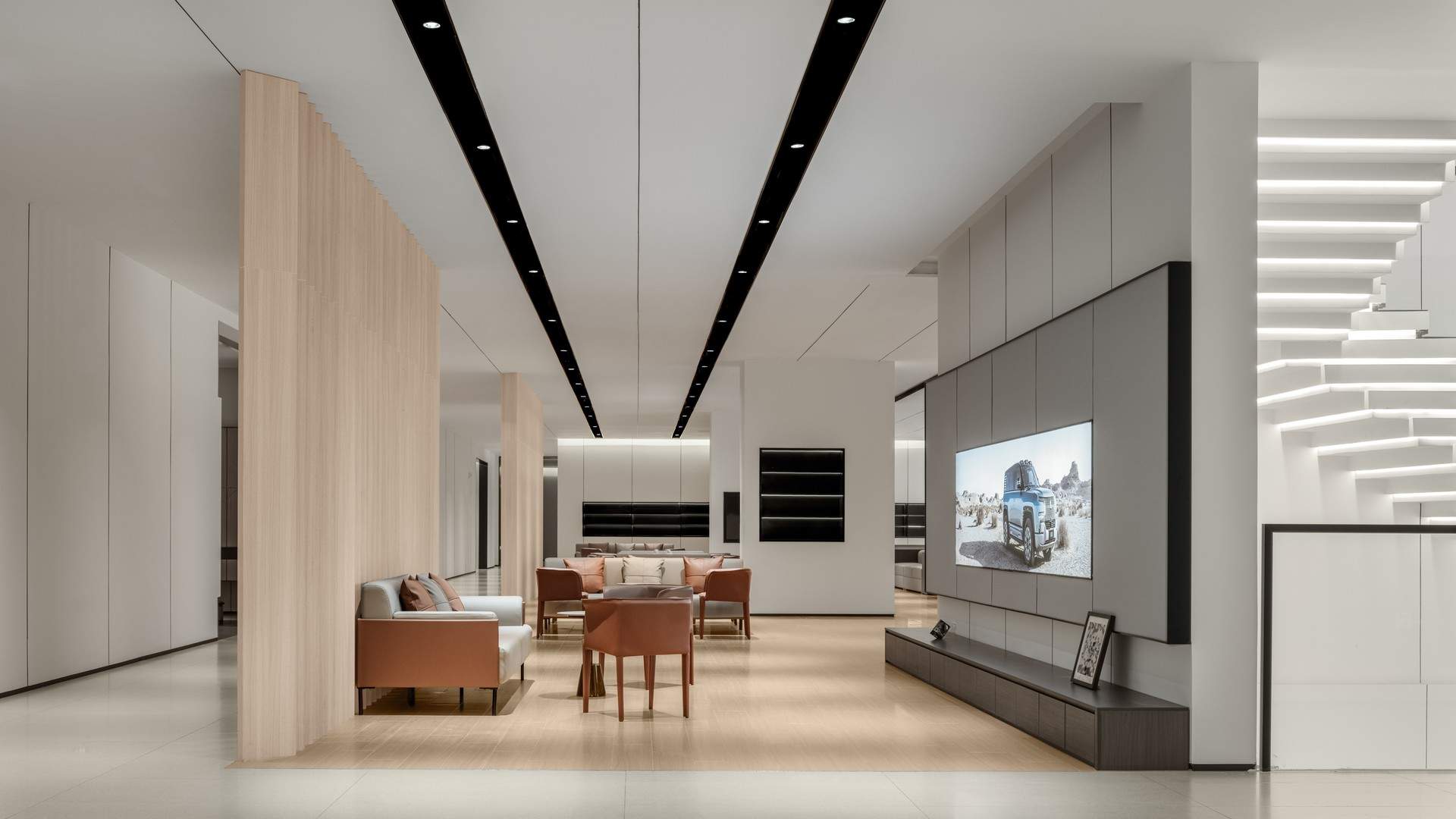 长沙比亚迪仰望汽车超级旗舰中心店 / FORMS方世