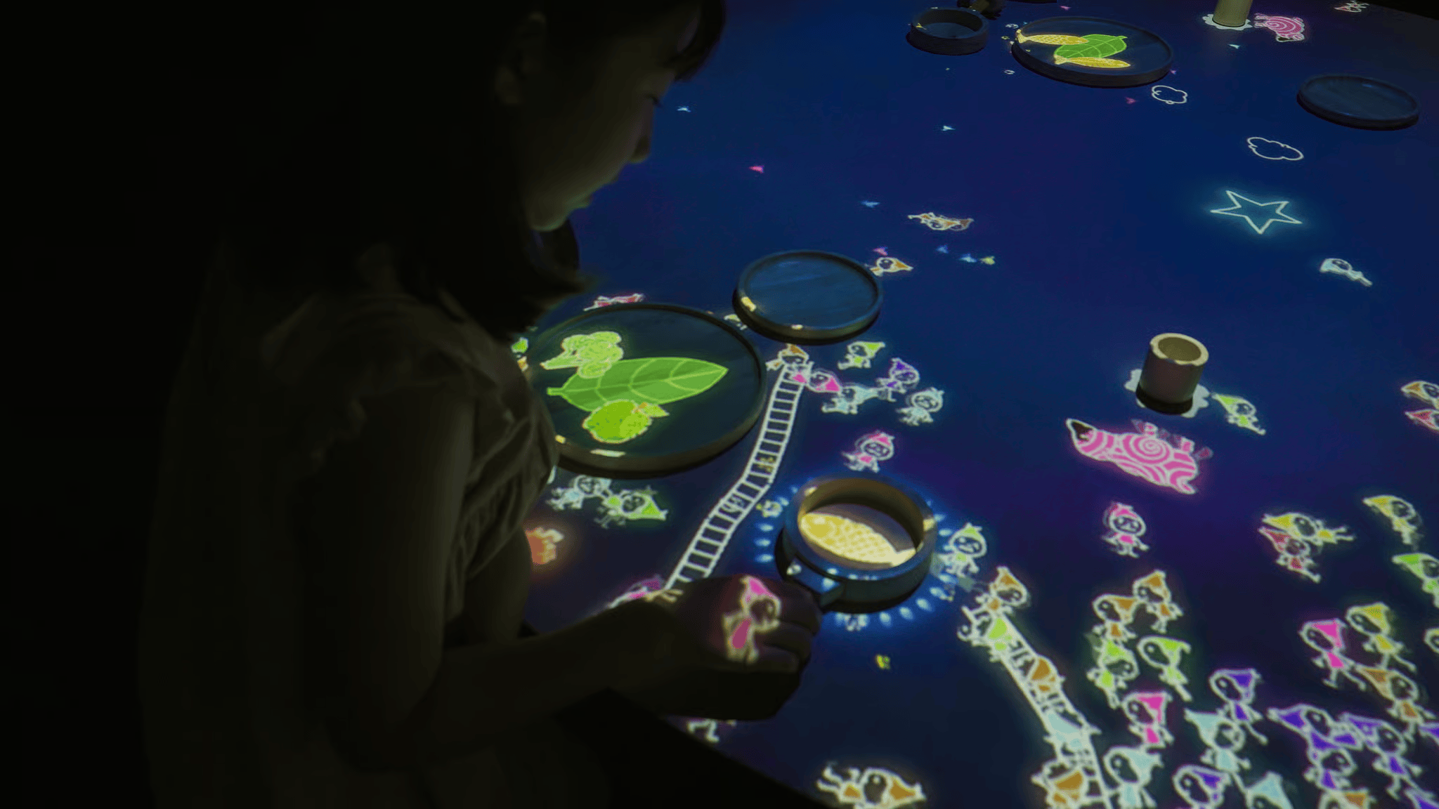 小人儿所居住的桌子 A Table where Little People Live / teamLab Biovortex Kyoto（日本）
