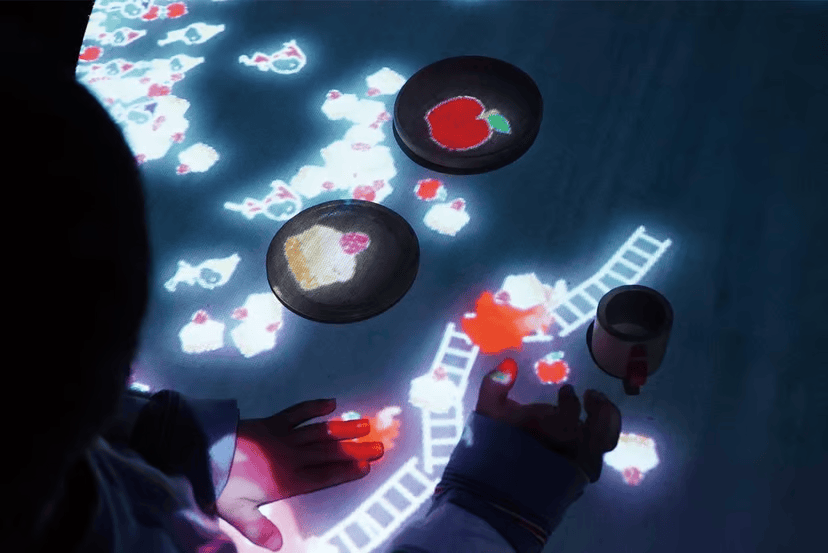 小人儿所居住的桌子 A Table where Little People Live / teamLab Biovortex Kyoto（日本）