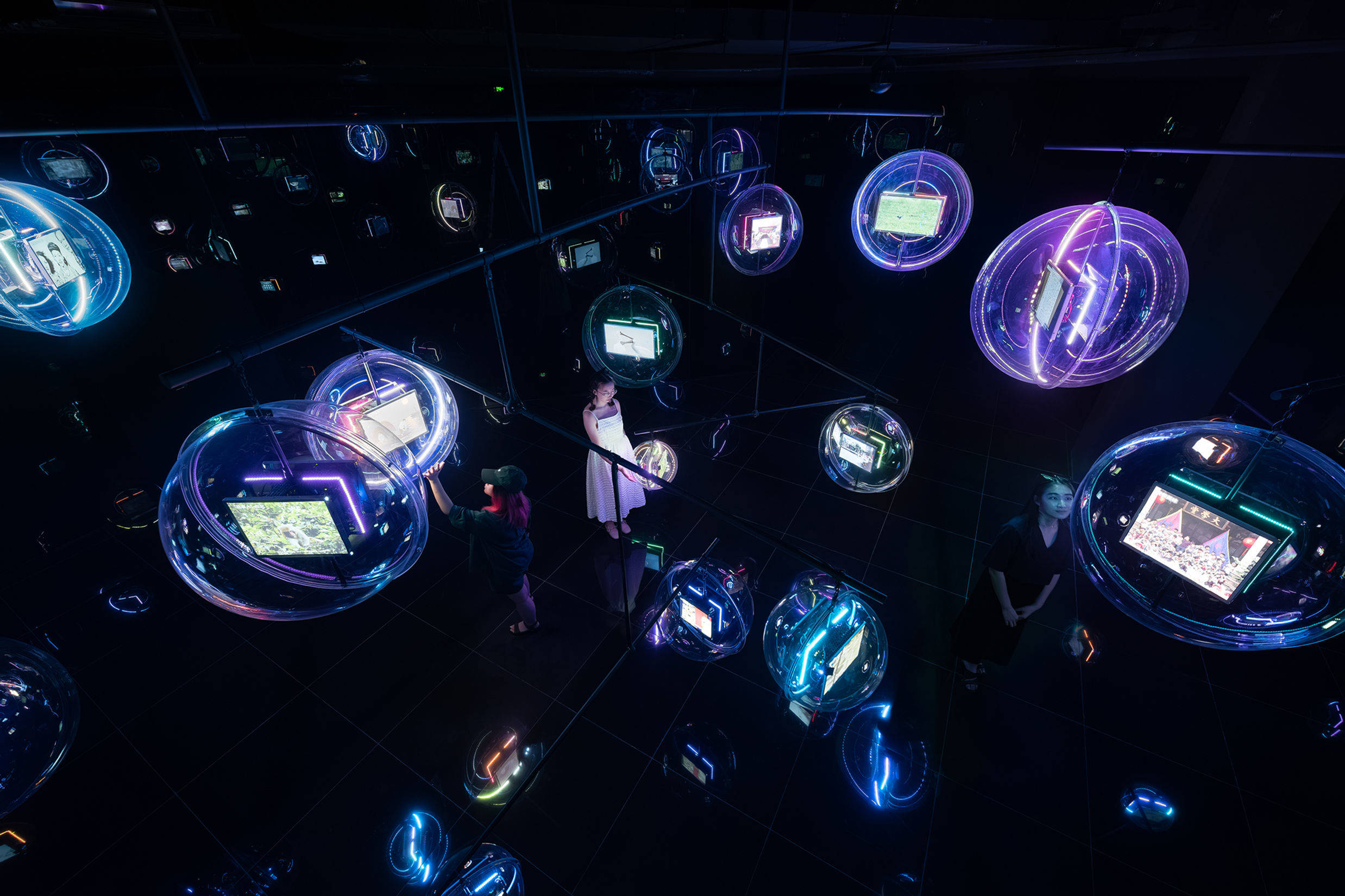 超级分镜——深圳文化多样性主题策展季 / 直径叙事设计