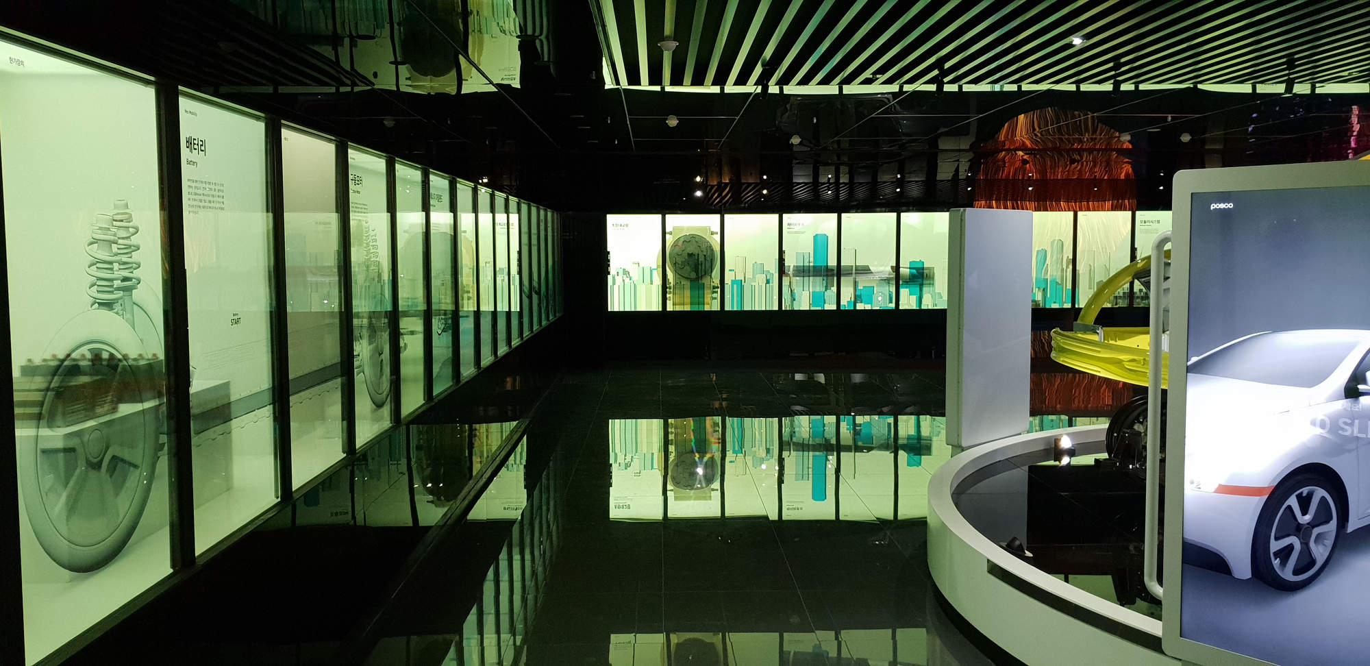 韩国浦项钢铁展厅2楼 互动透明屏环绕空间 / SIGONGtech