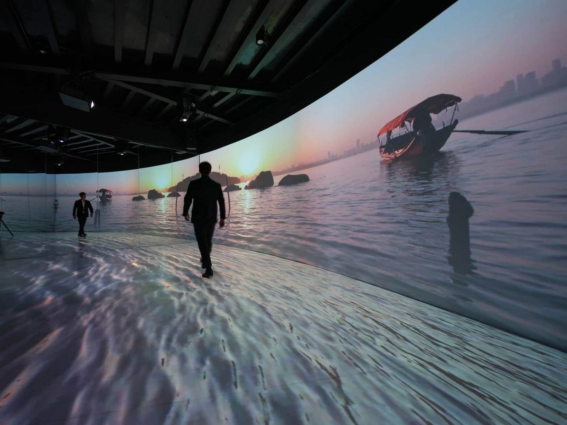 企业馆里的游园体验 - 武汉地产集团品牌馆 / 直径叙事设计