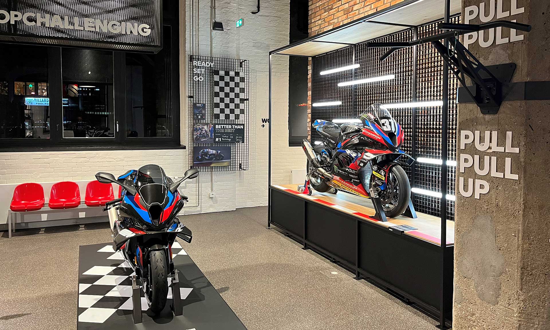 柏林，宝马摩托车世界（BMW Motorrad Welt）摩托车展