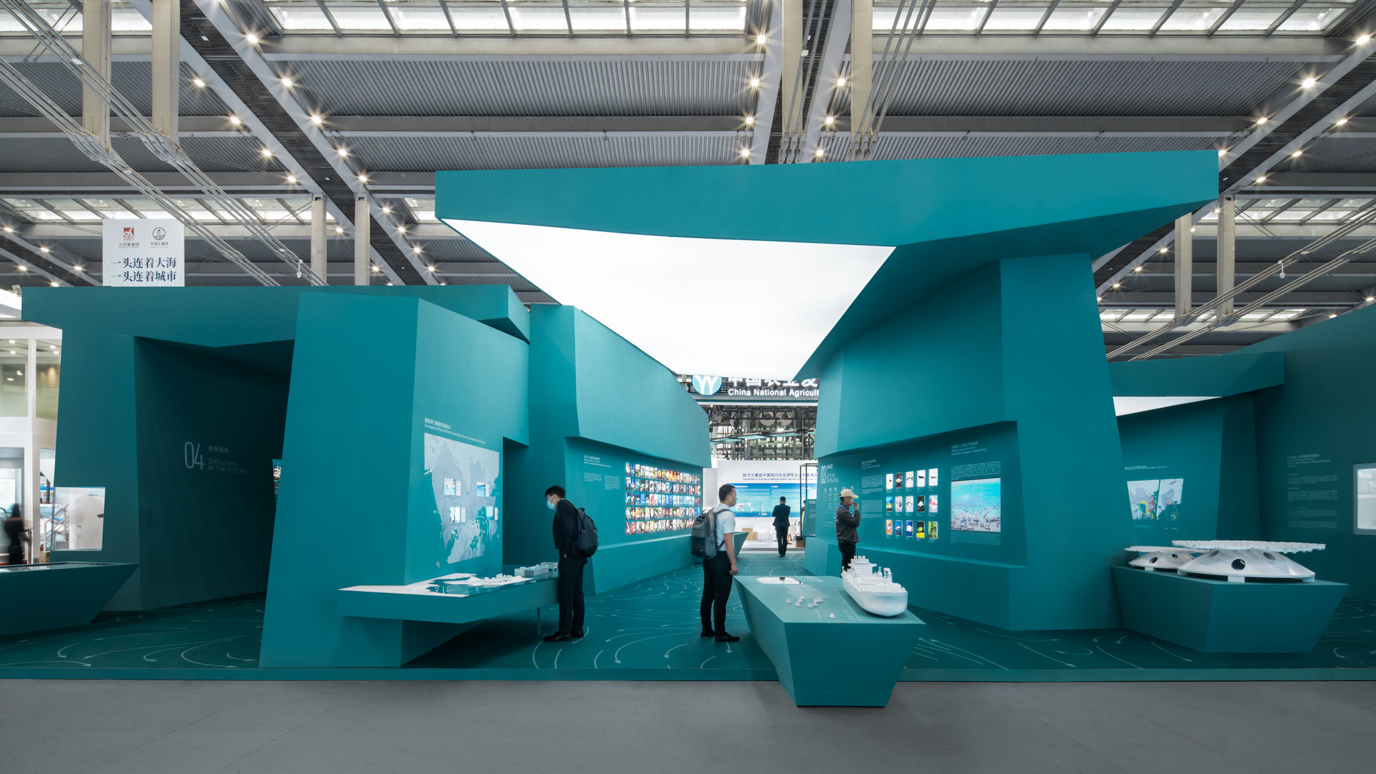百舸争流，深圳渔博会“渔业发展建设规划展”策展及展览设计 / Pills Architects