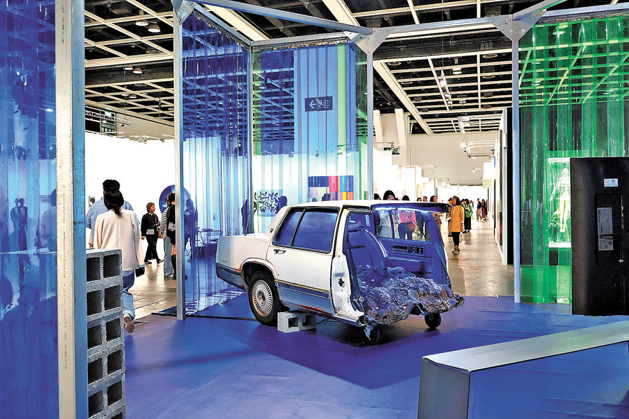 “源于自然的时尚”展览空间设计 / Studio10