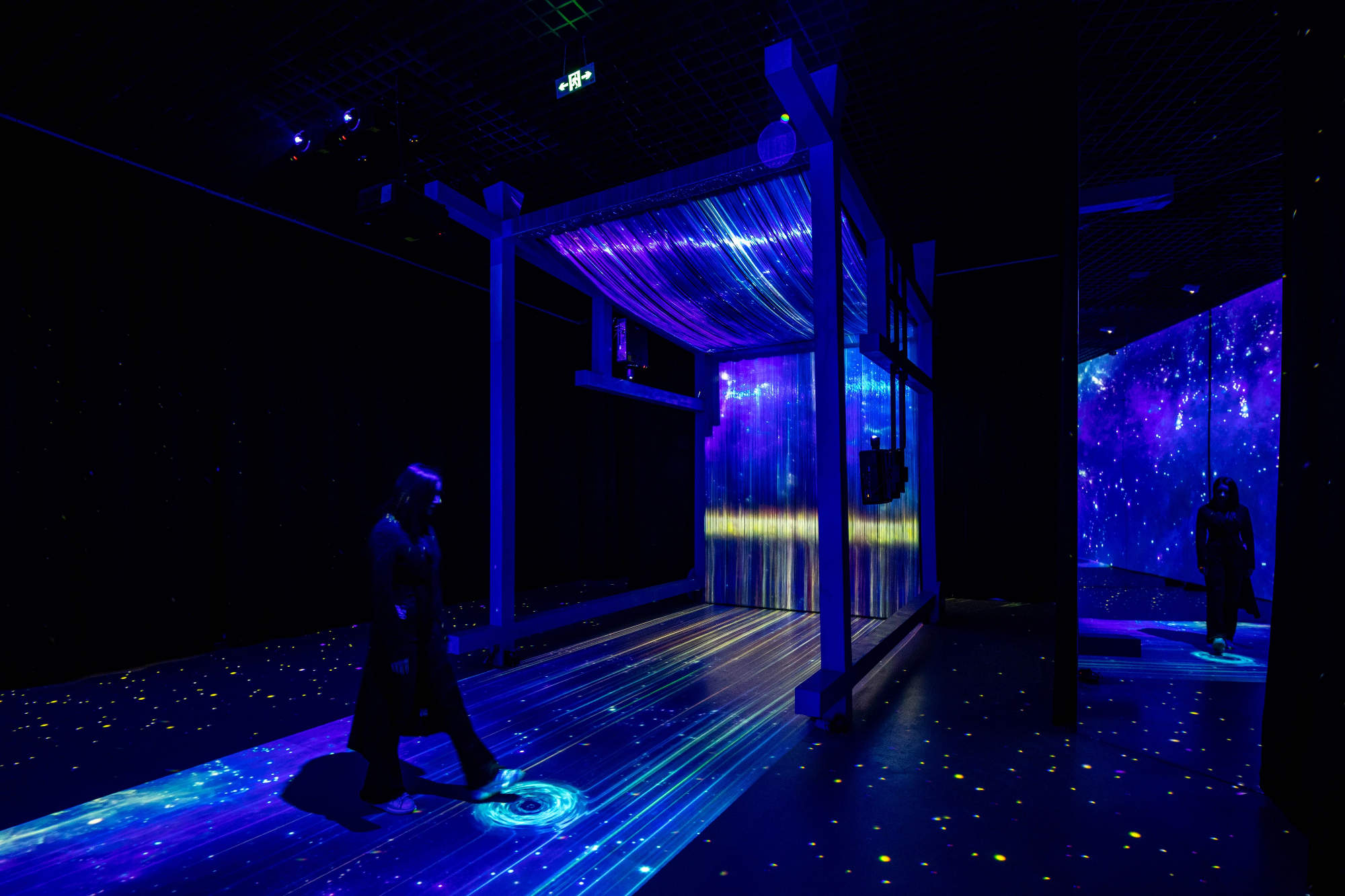 “东方智美”国宝数字体验展 / 某集体ART+TECH、央视纪录、济南华侨城、君看文化、 CCTV《国家宝藏》视觉团队