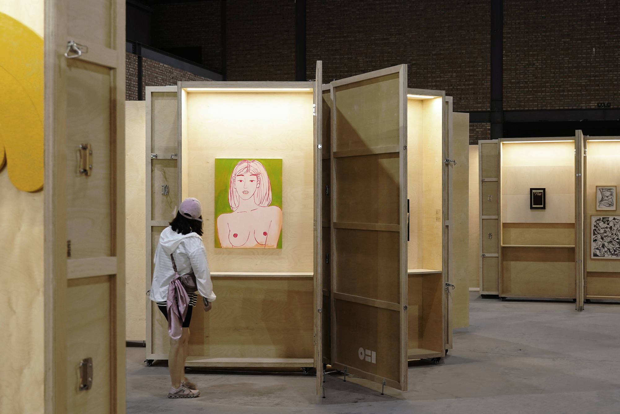 ART021 BEIJING “珍宝阁" 特别展览展柜系统设计 / Pills Architects