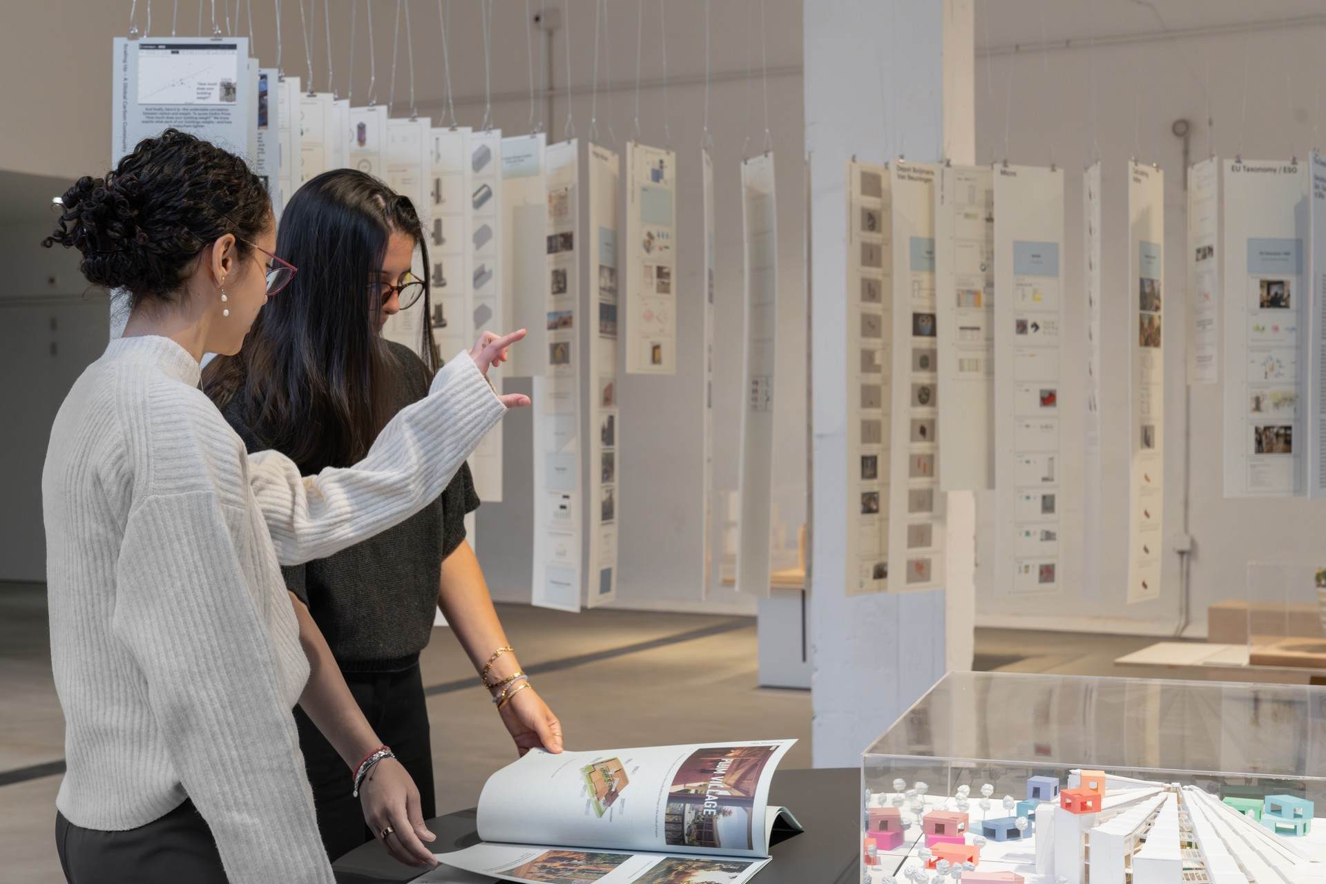 “碳告白展”登陆鹿特丹:全方位揭密可持续建筑的真实世界 / MVRDV事务所