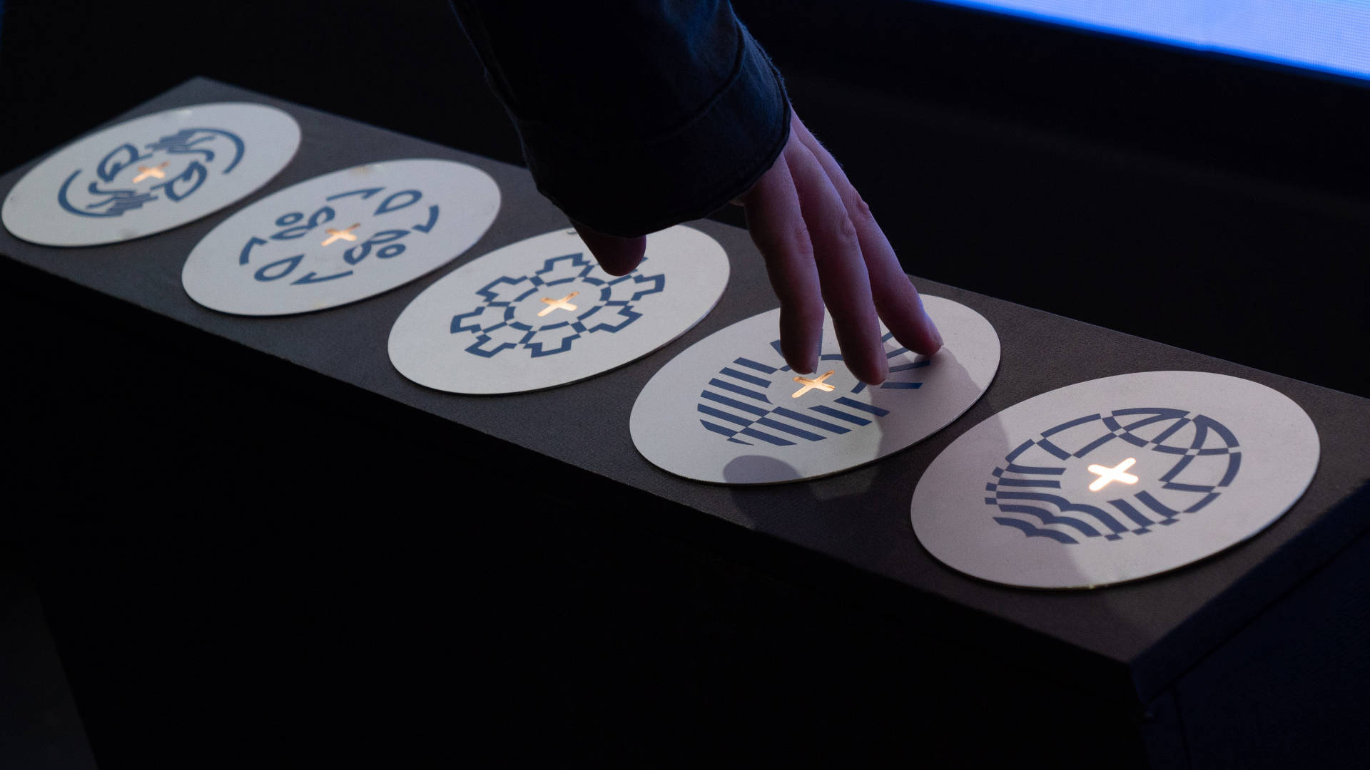 巴西COP30 - 意大利馆“共创未来”主题展多媒体装置艺术 / Dotdotdot