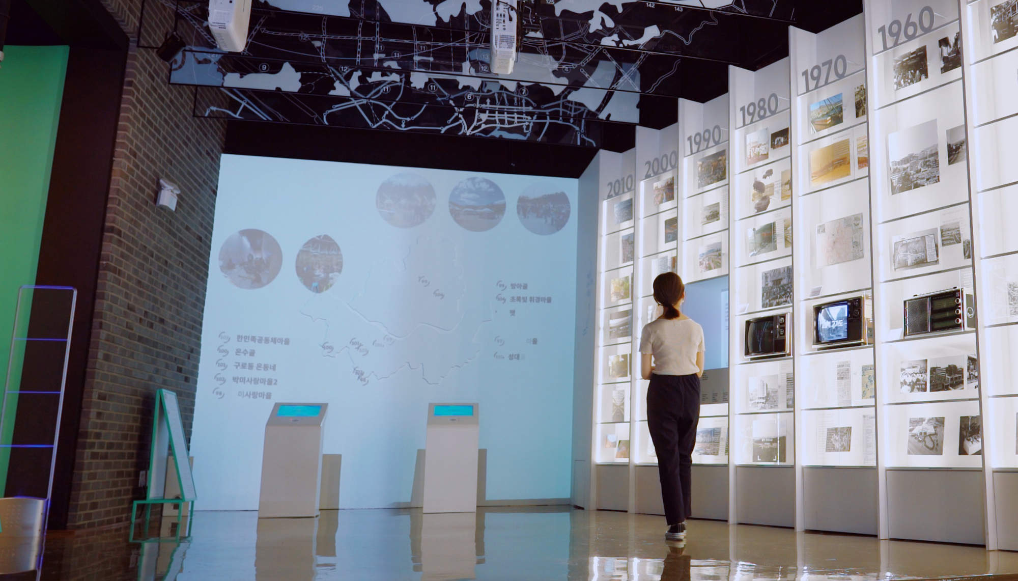 万千风景，万千首尔 - 首尔城市更新故事馆设计项目 / Rebel9