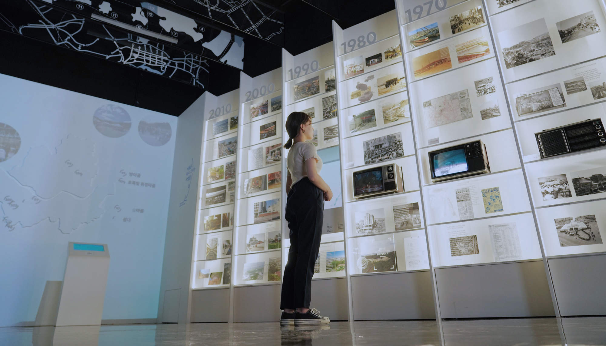 万千风景，万千首尔 - 首尔城市更新故事馆设计项目 / Rebel9