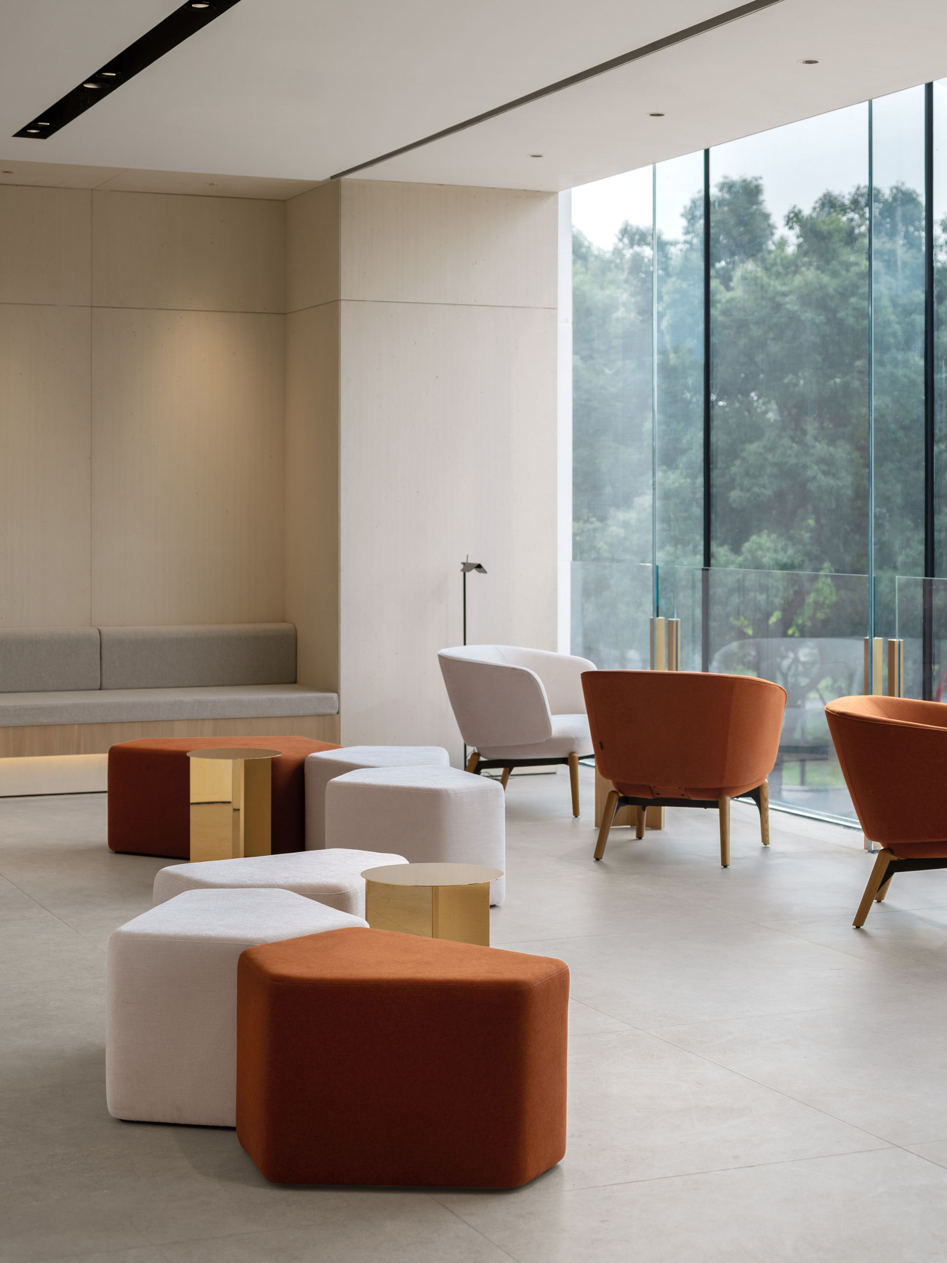 温暖舒适中融汇艺术与科技——极氪中心·温州财富中心店 / MOC DESIGN