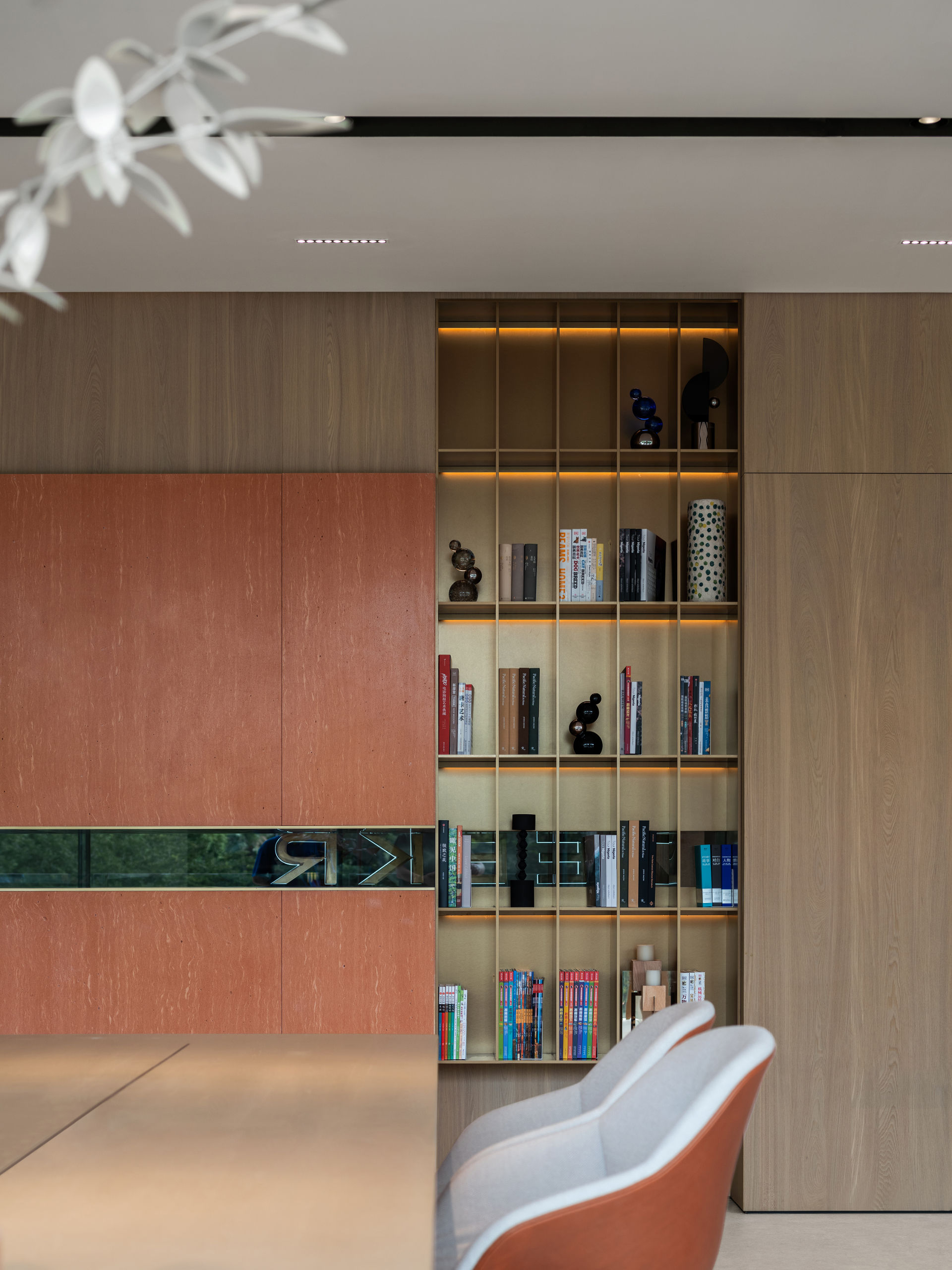 温暖舒适中融汇艺术与科技——极氪中心·温州财富中心店 / MOC DESIGN