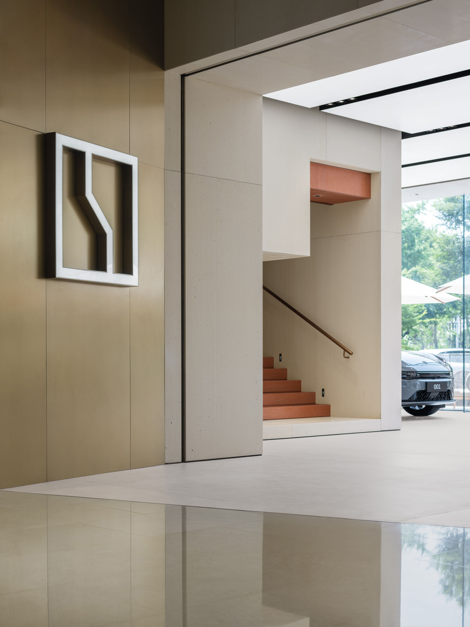 温暖舒适中融汇艺术与科技——极氪中心·温州财富中心店 / MOC DESIGN